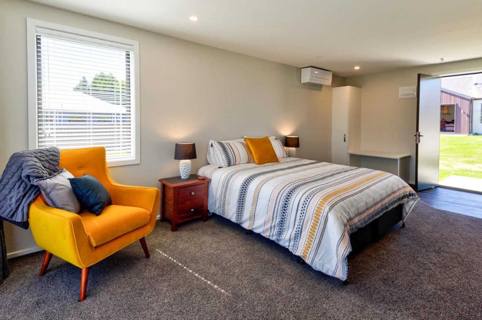 Bed in Annies on Milford