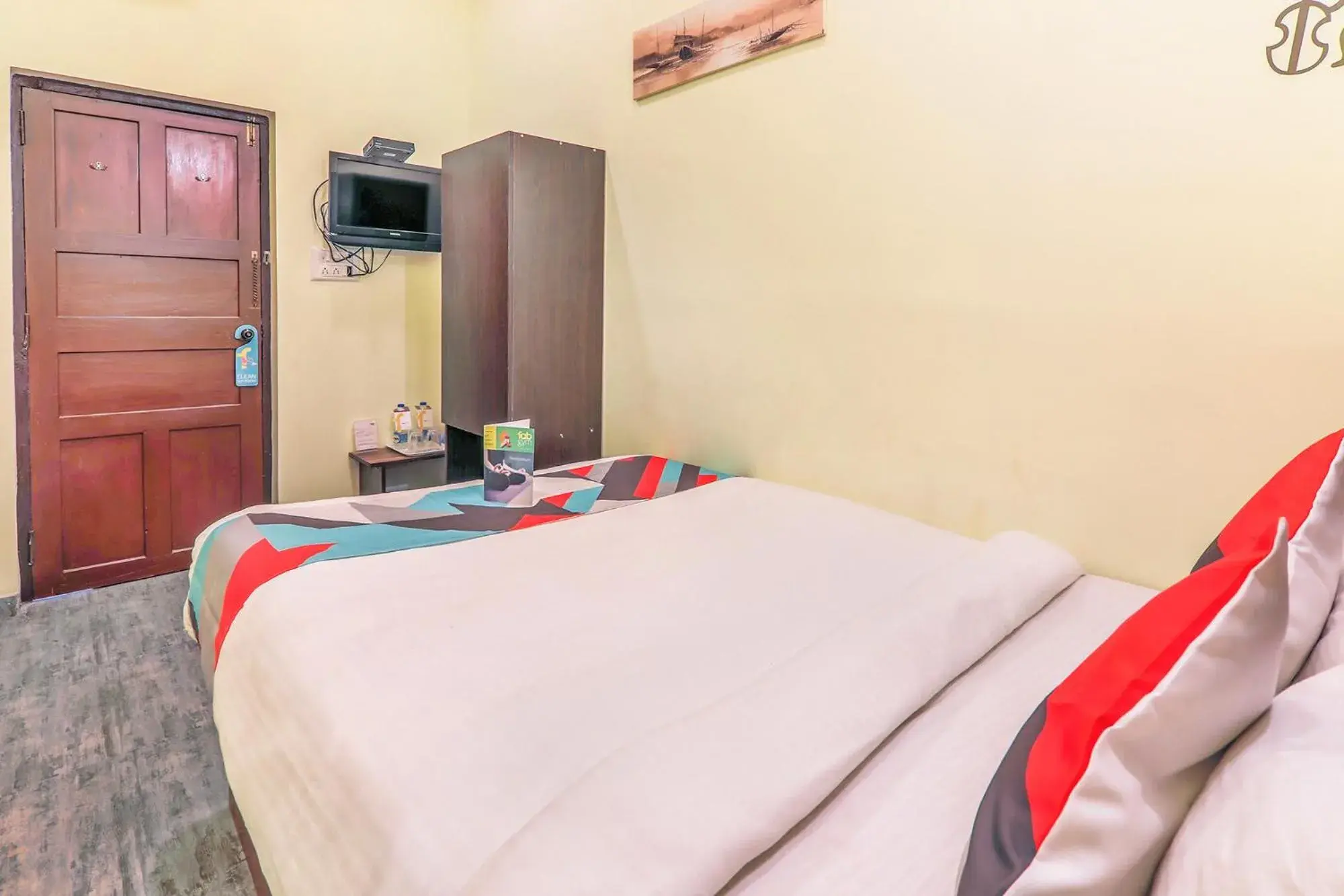 Bed in Via Victoria With Pool - Nr Baga Beach Bed in Via Victoria With Pool - Nr Baga Beach