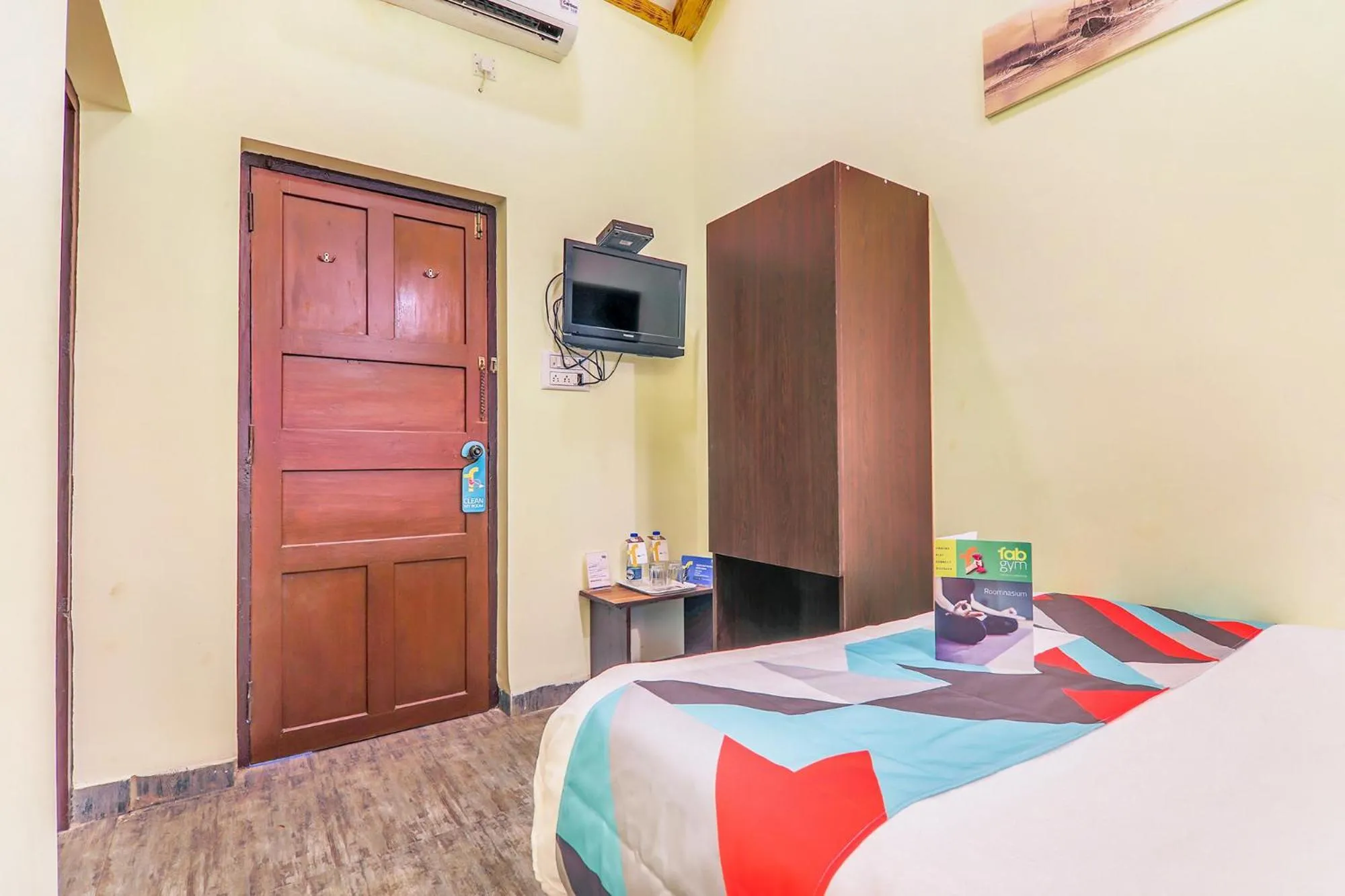 Bed in FabExpress Victoria With Pool - Nr Baga Beach