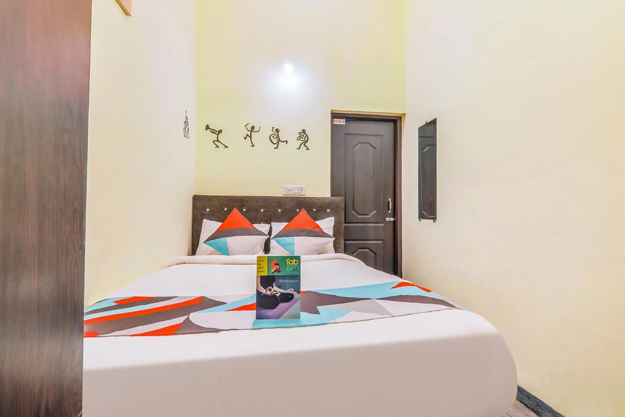 Bed in FabExpress Victoria With Pool - Nr Baga Beach