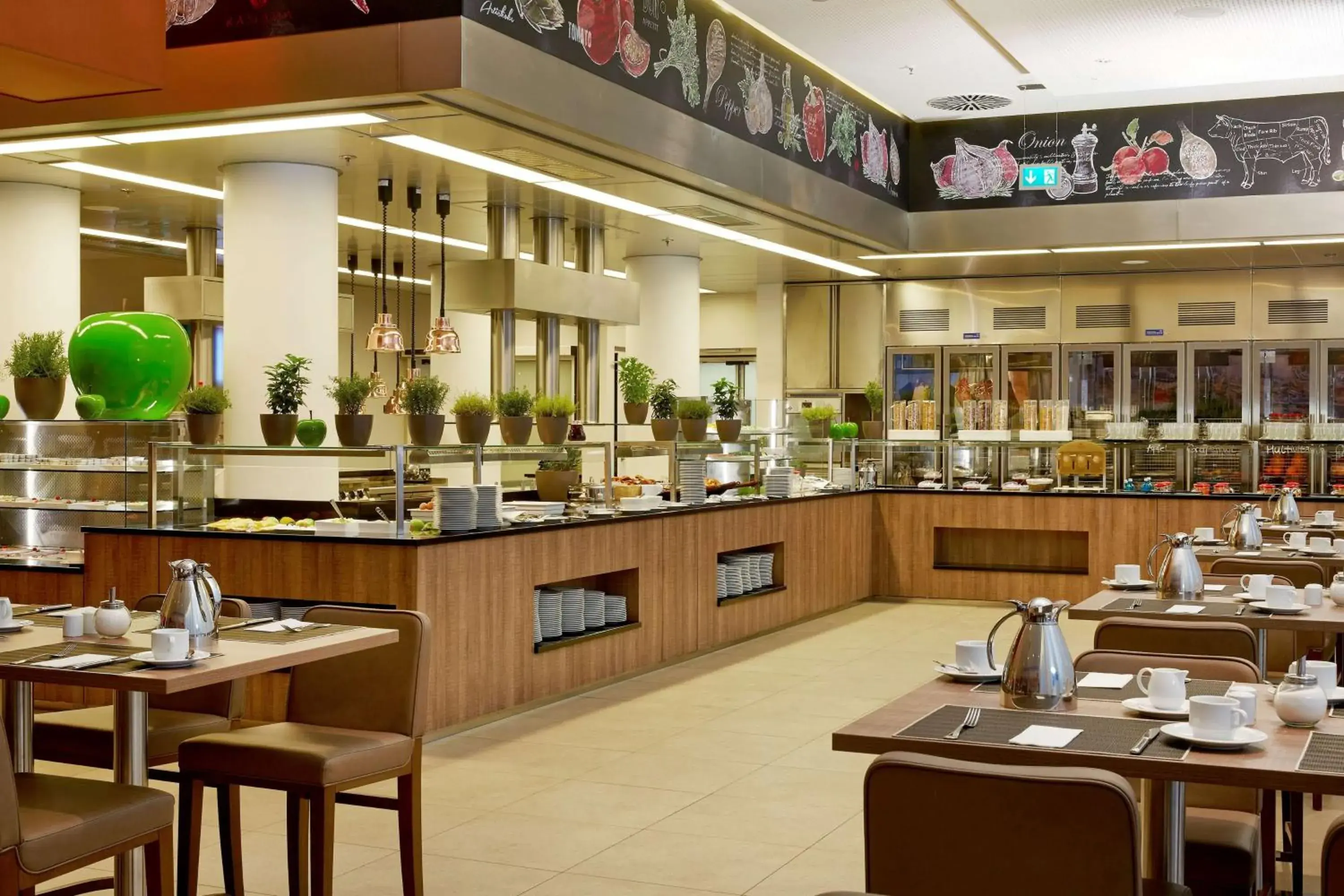 Restaurant/places to eat in H4 Hotel München Messe Restaurant/places to eat in H4 Hotel München Messe