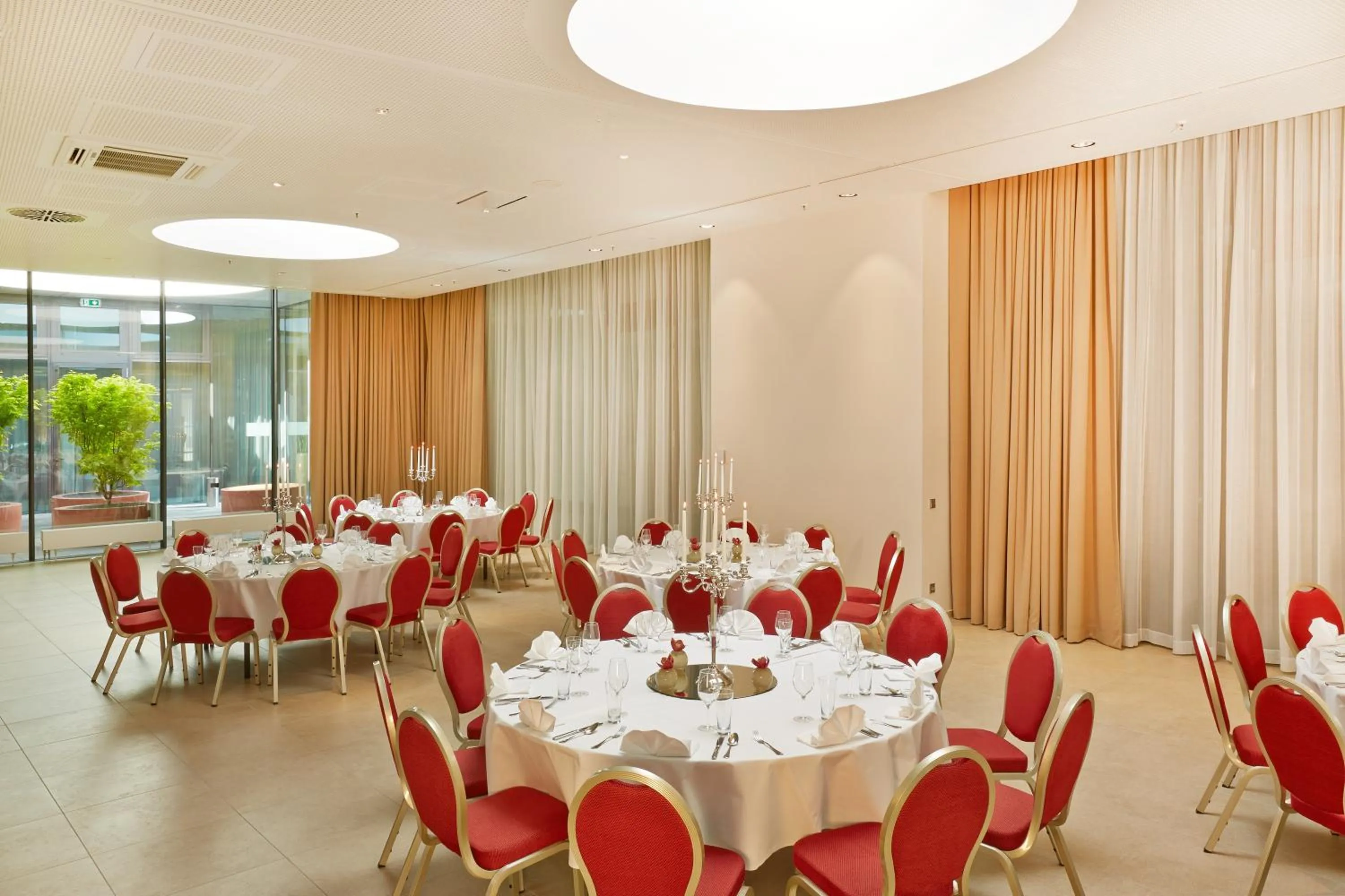 Business facilities in H4 Hotel München Messe