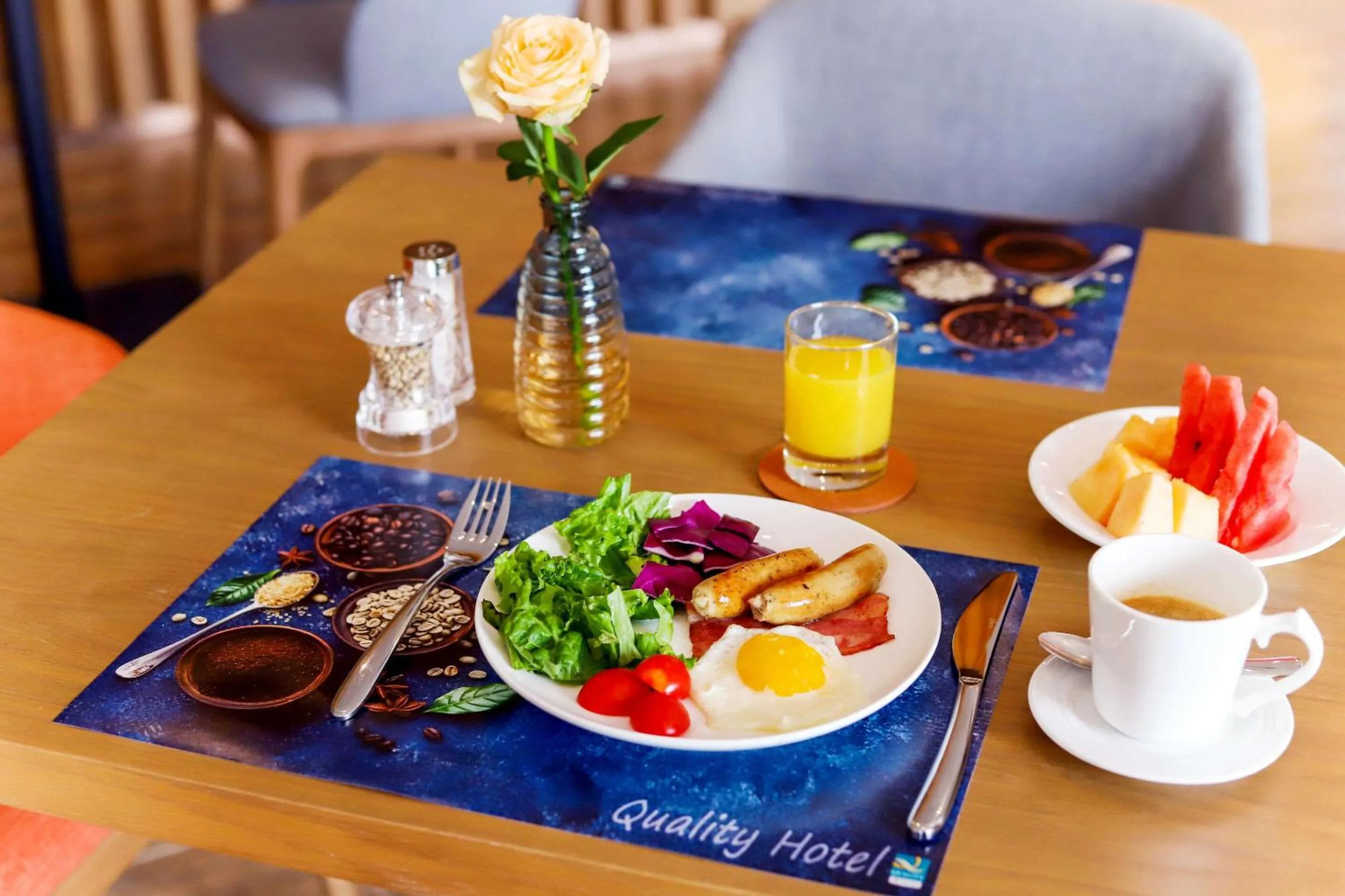 Restaurant/places to eat in Quality Hotel Zhangye