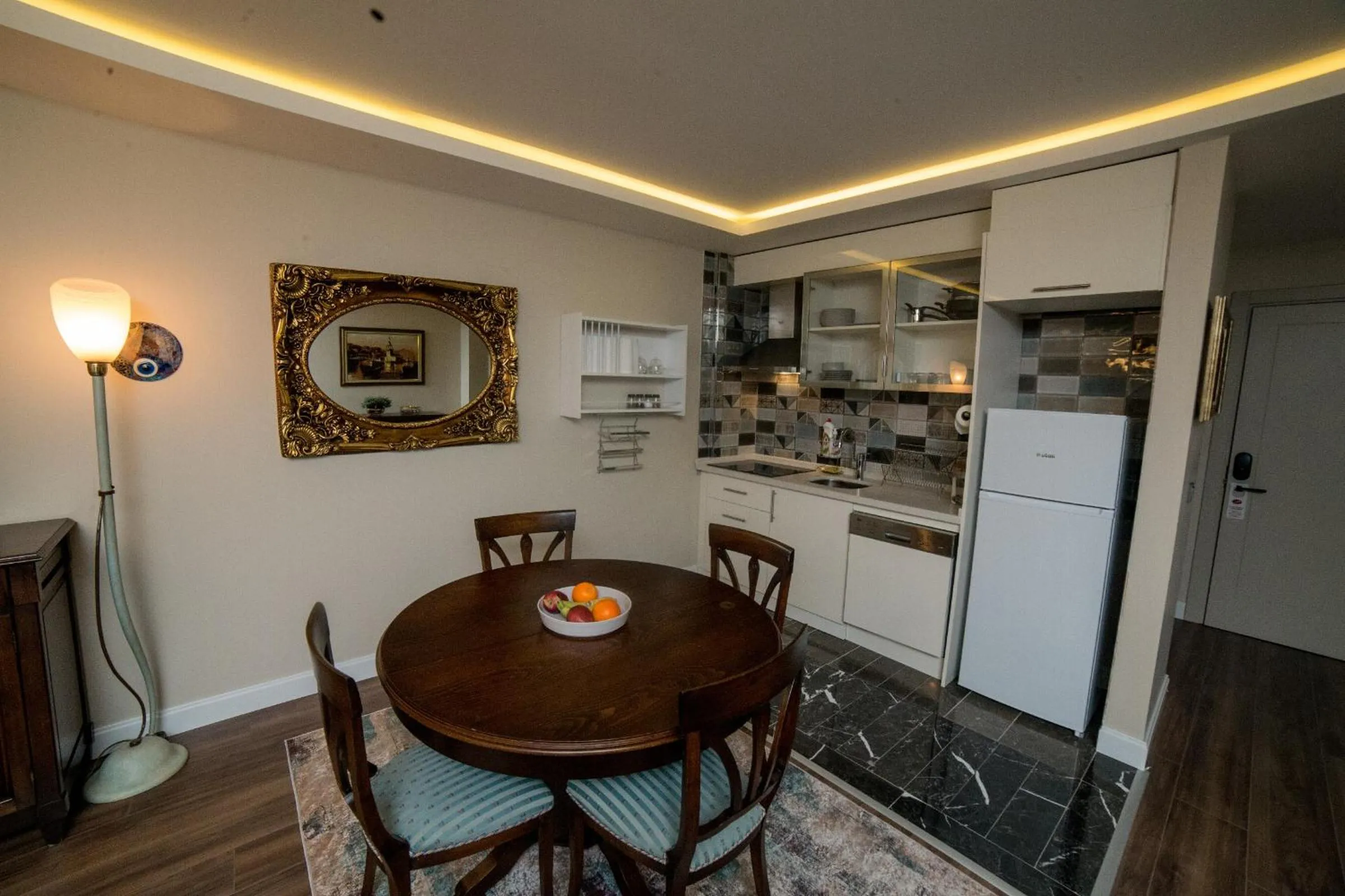 Kitchen or kitchenette in The Charm Hotel - Old City