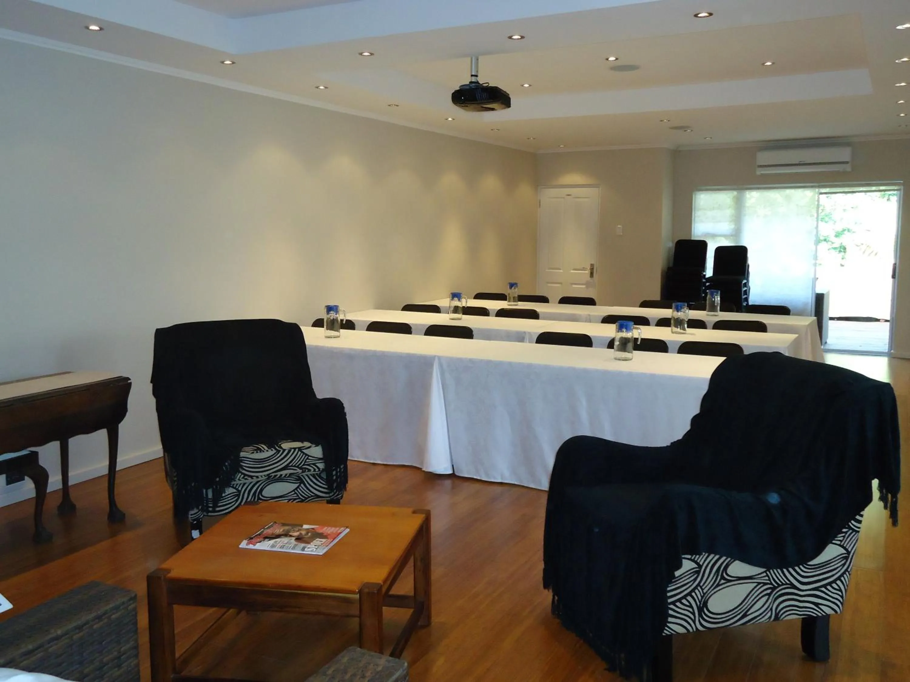 Meeting/conference room in Goulden Street Guest House