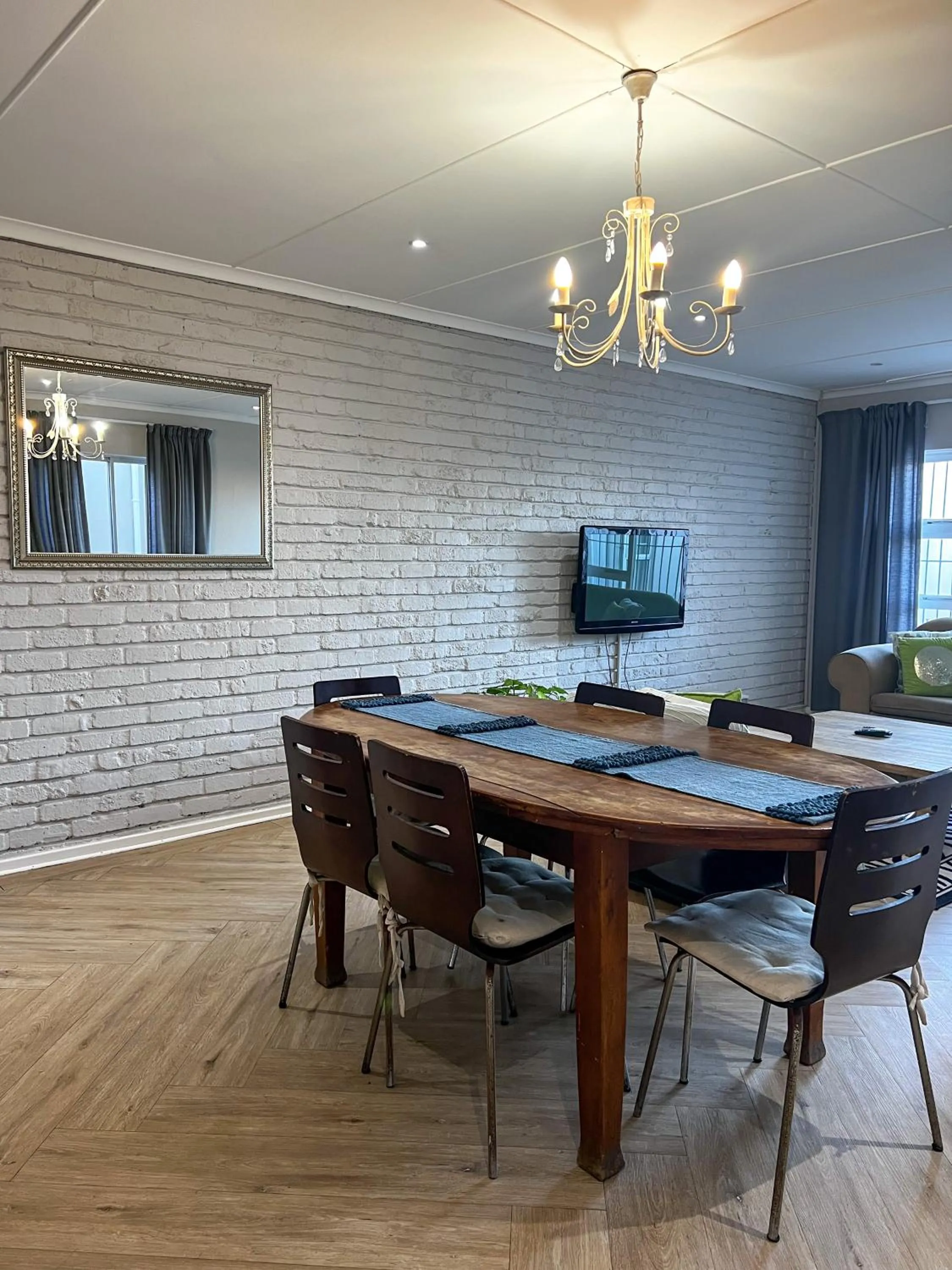 Living room in Goulden Street Guest House