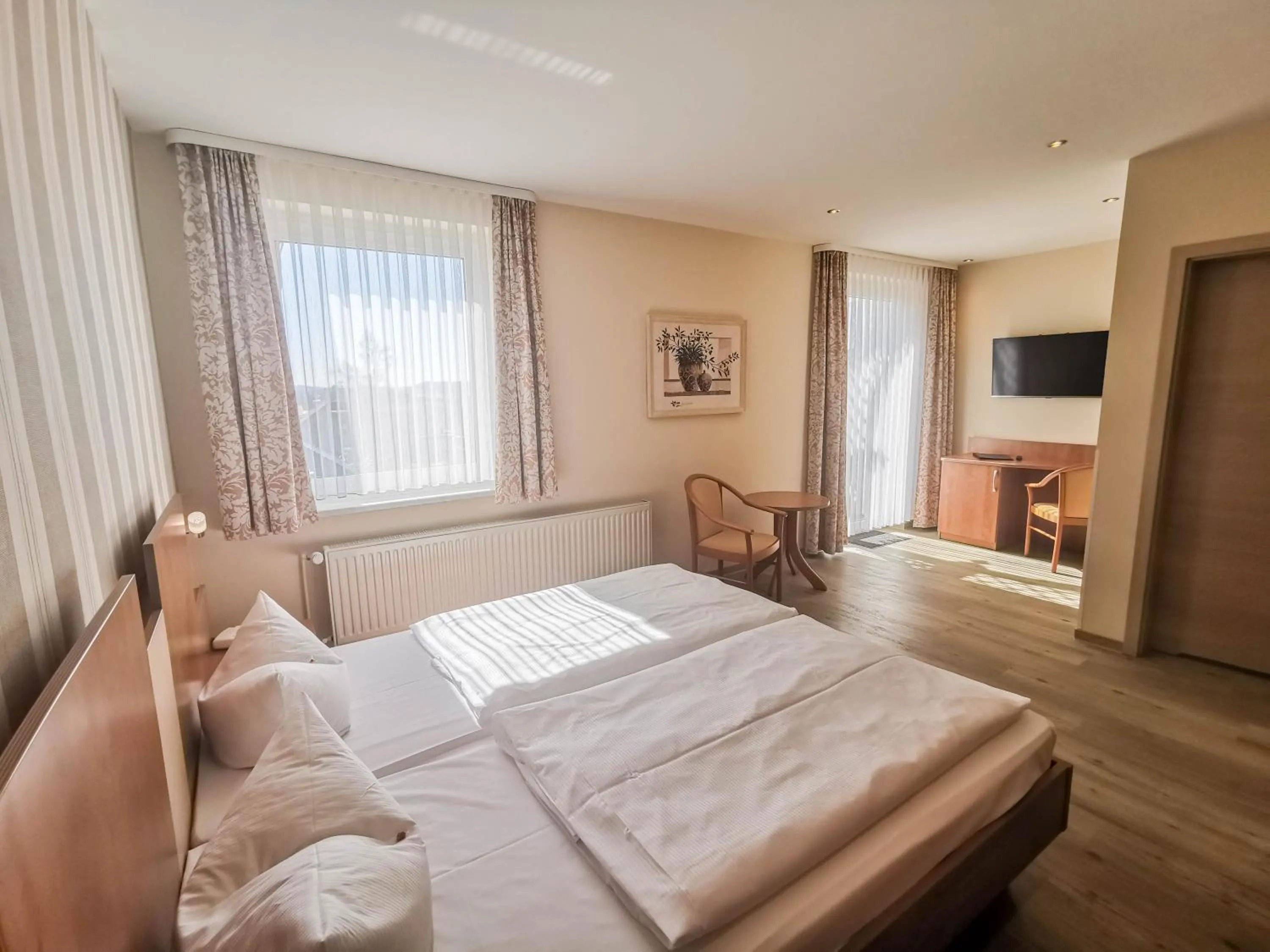 Photo of the whole room, Bed in Wald-Hotel