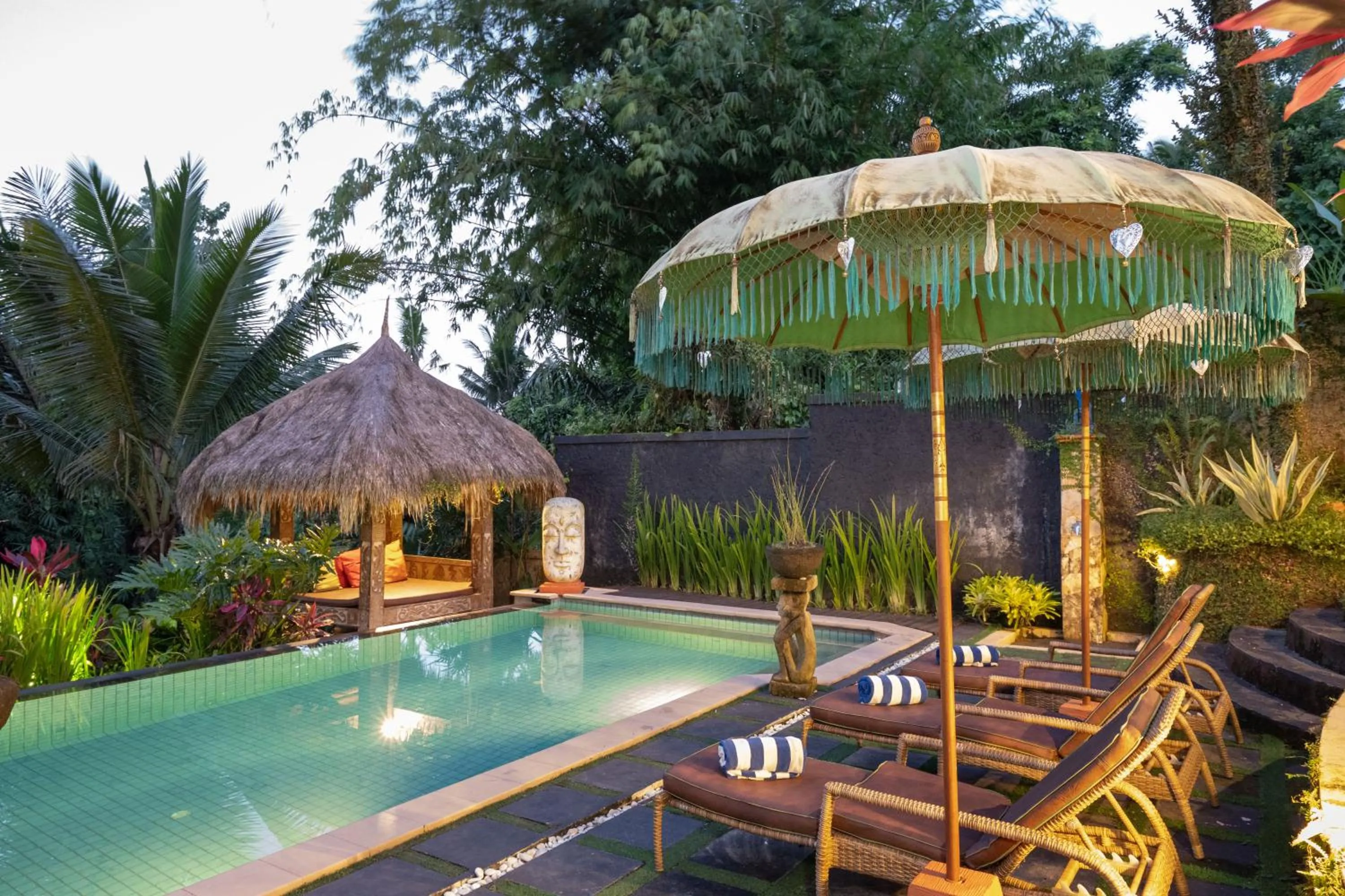 Swimming pool in Kupu Kupu Private Villa