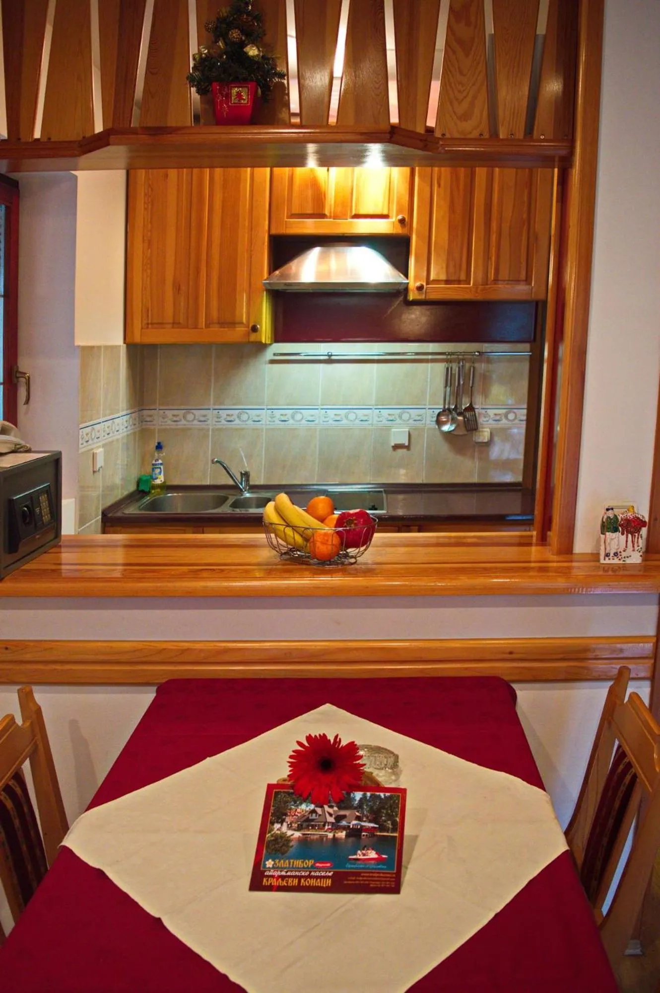 Kitchen or kitchenette in KRALjEVI KONACI ZLATIBOR