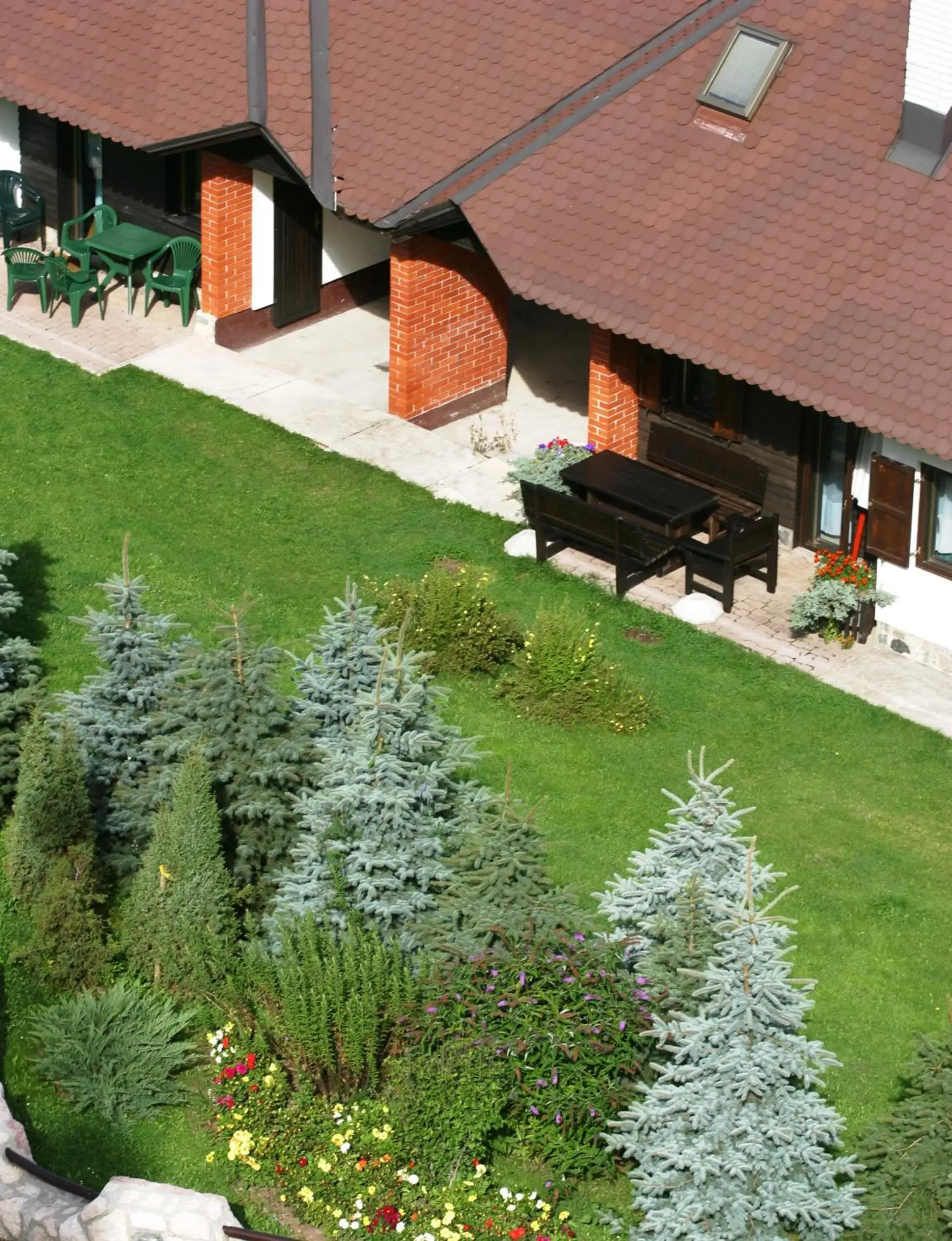 Standard Three-Bedroom Holiday Home in KRALjEVI KONACI ZLATIBOR Standard Three-Bedroom Holiday Home in KRALjEVI KONACI ZLATIBOR