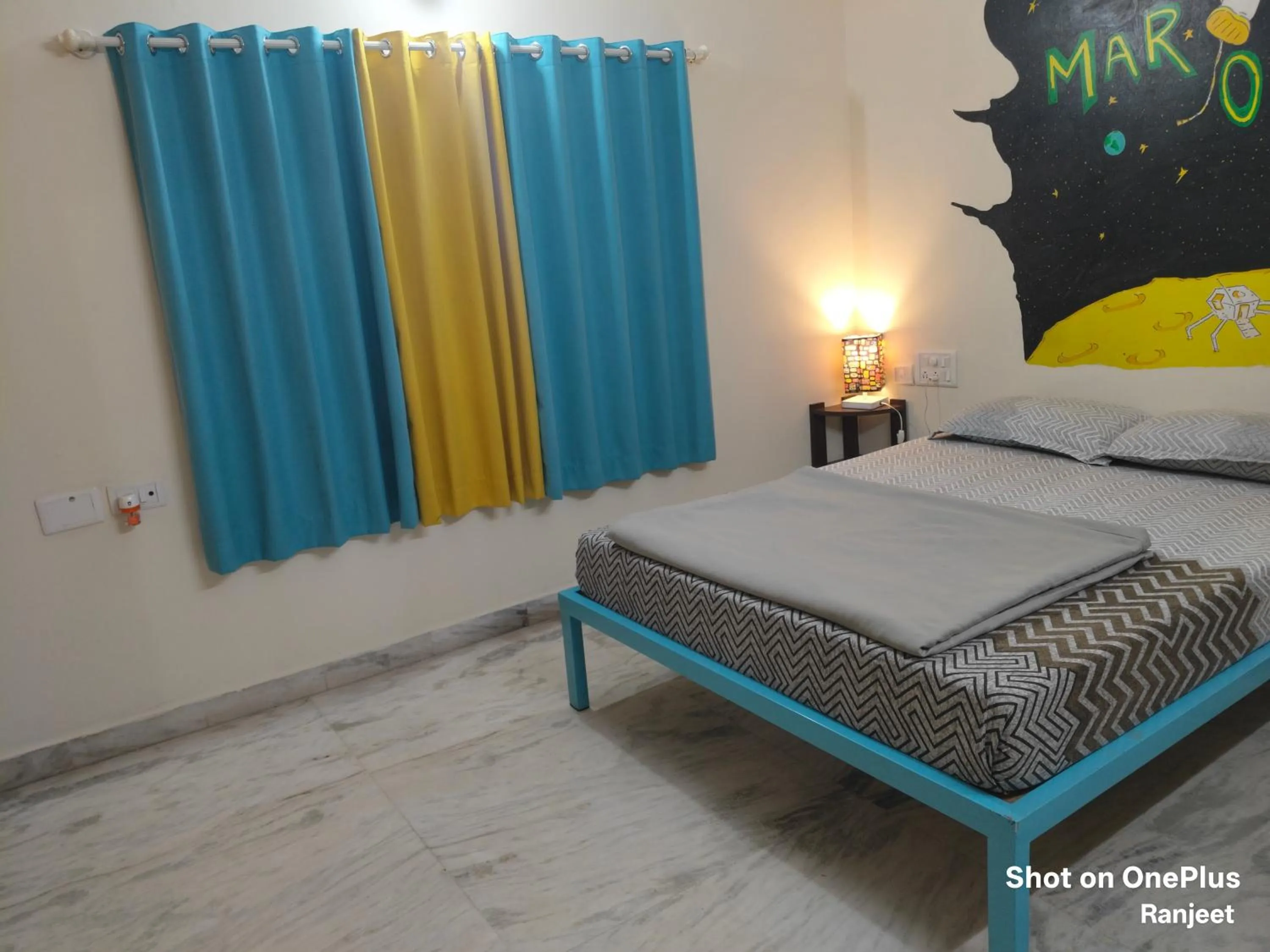 Bed in The Hood Hostel