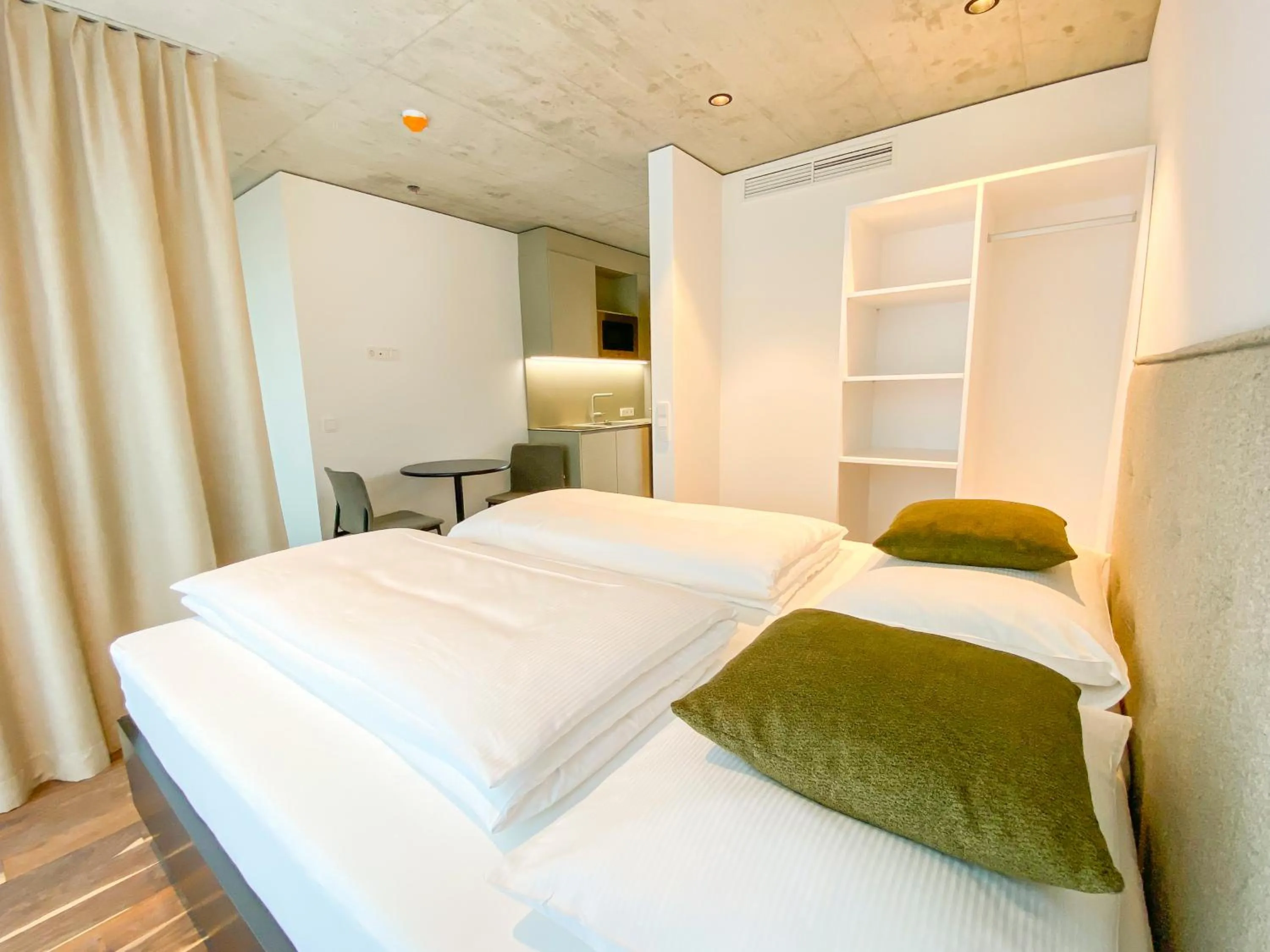 Bedroom, Bed in Blackhome Innsbruck City South I contactless check-in