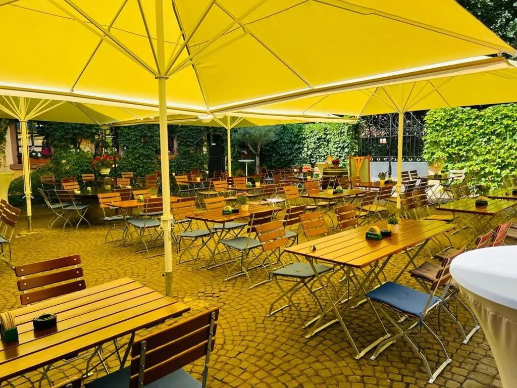 Restaurant/places to eat in Landhotel Burkartsmühle