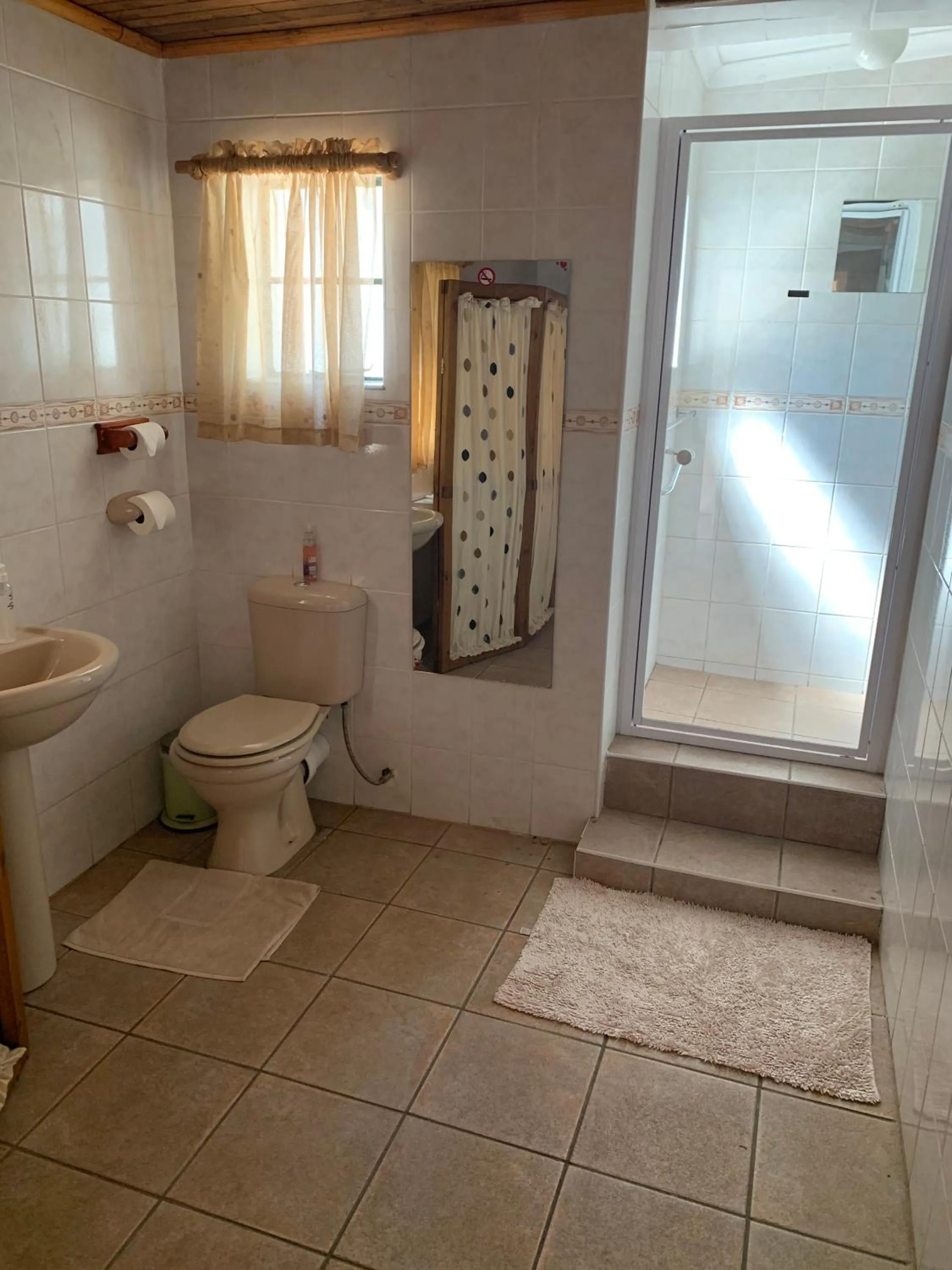 Bathroom in Alec Wright's Guest Lodge