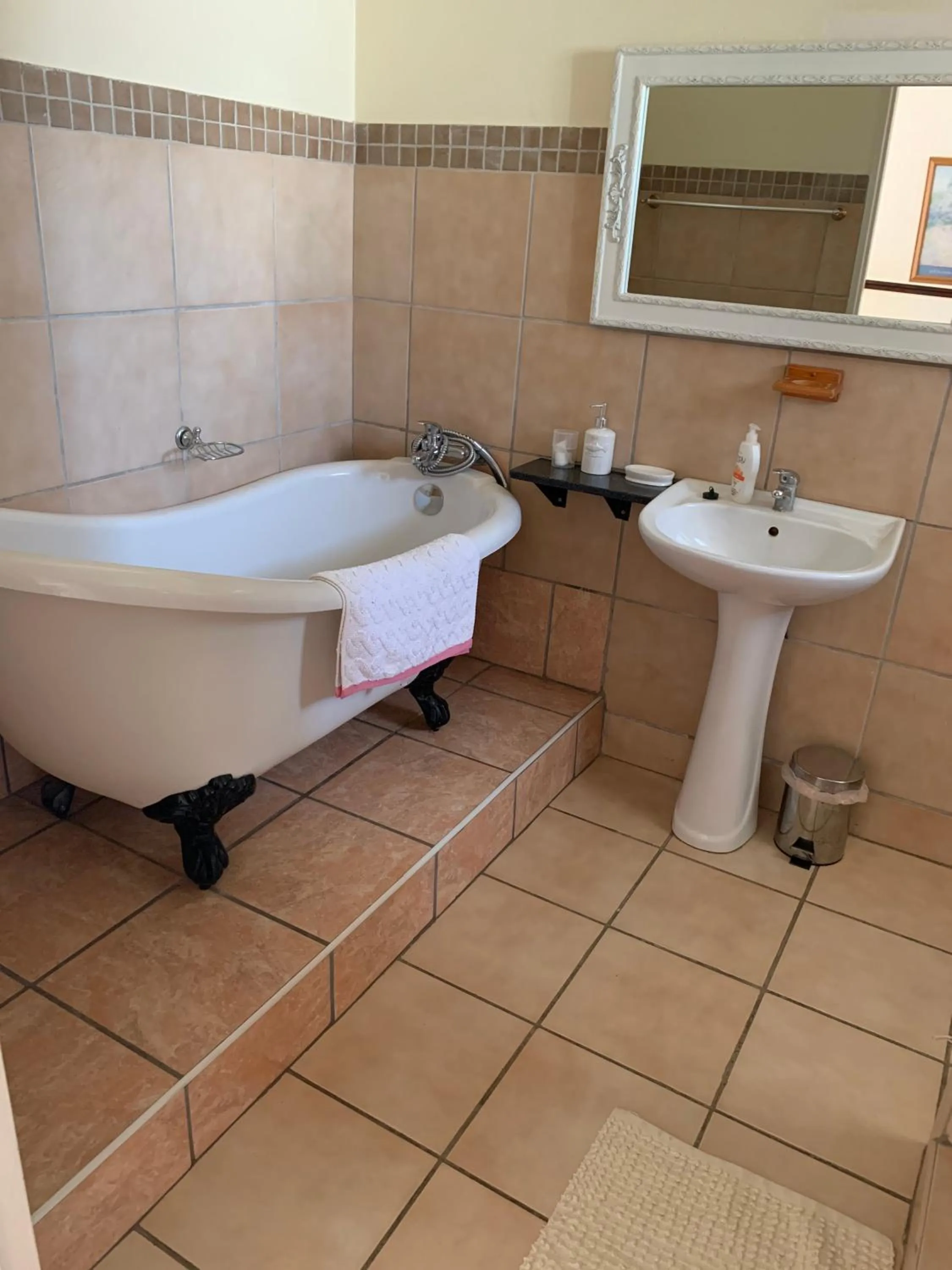 Bathroom in Alec Wright's Guest Lodge