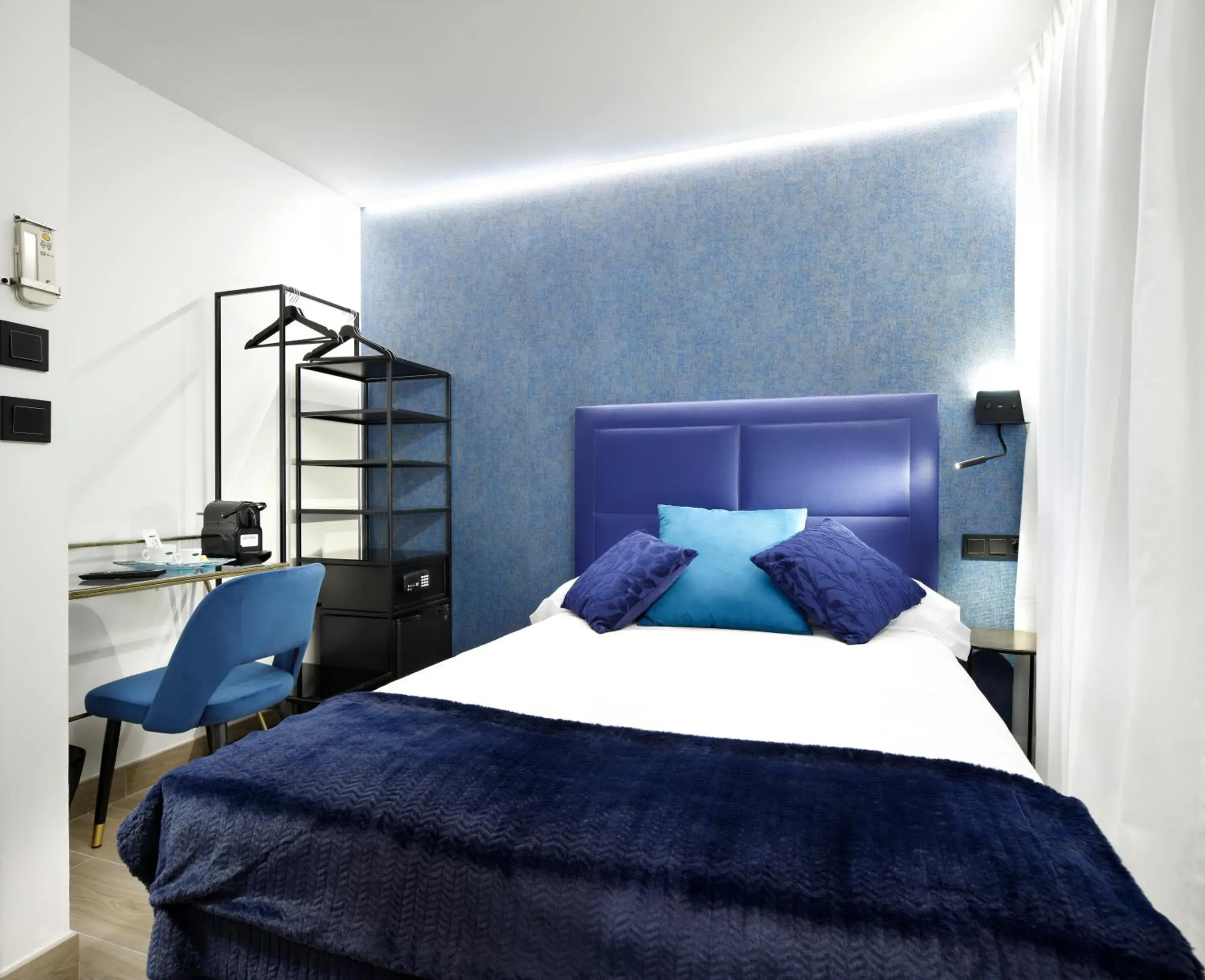 Deluxe Single Room - single occupancy in Pension Ama Bilbao Deluxe Single Room - single occupancy in Pension Ama Bilbao