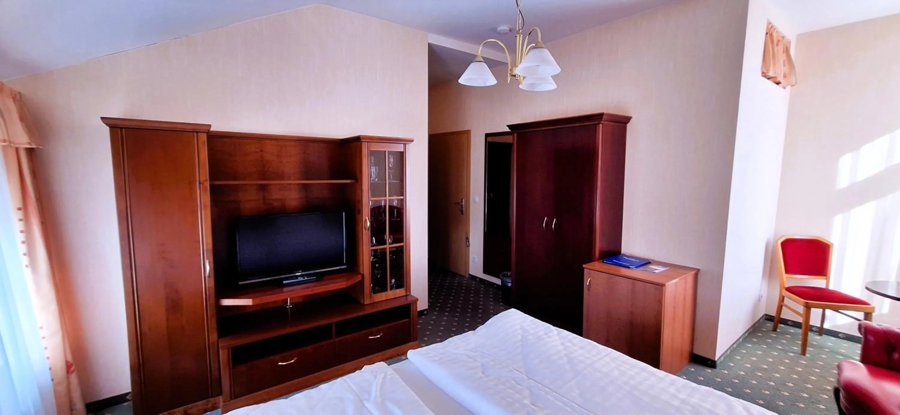 Photo of the whole room, Bed in Hotel Meereswelle - Anno 1875