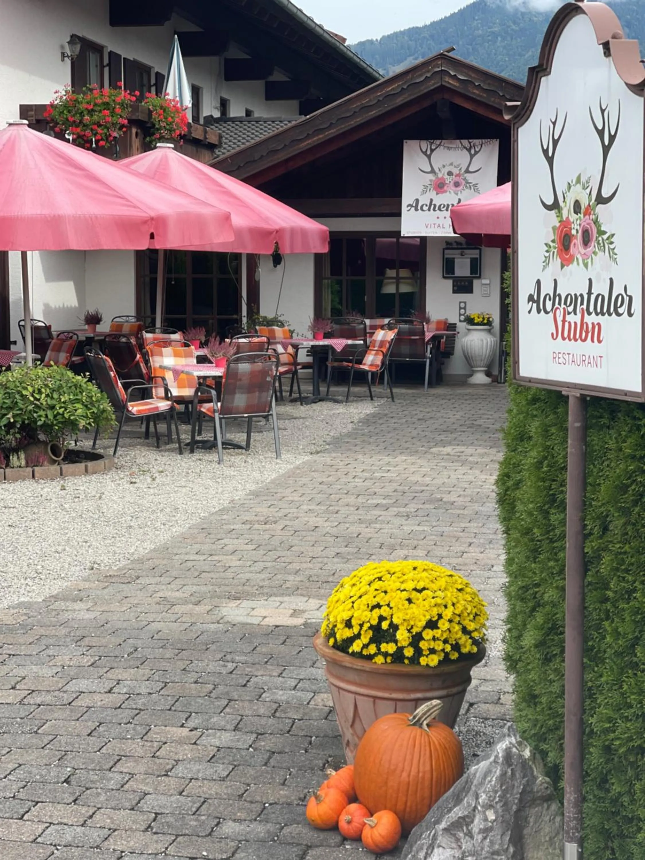 Facade/entrance in DEVA Achentaler Vitalhotel