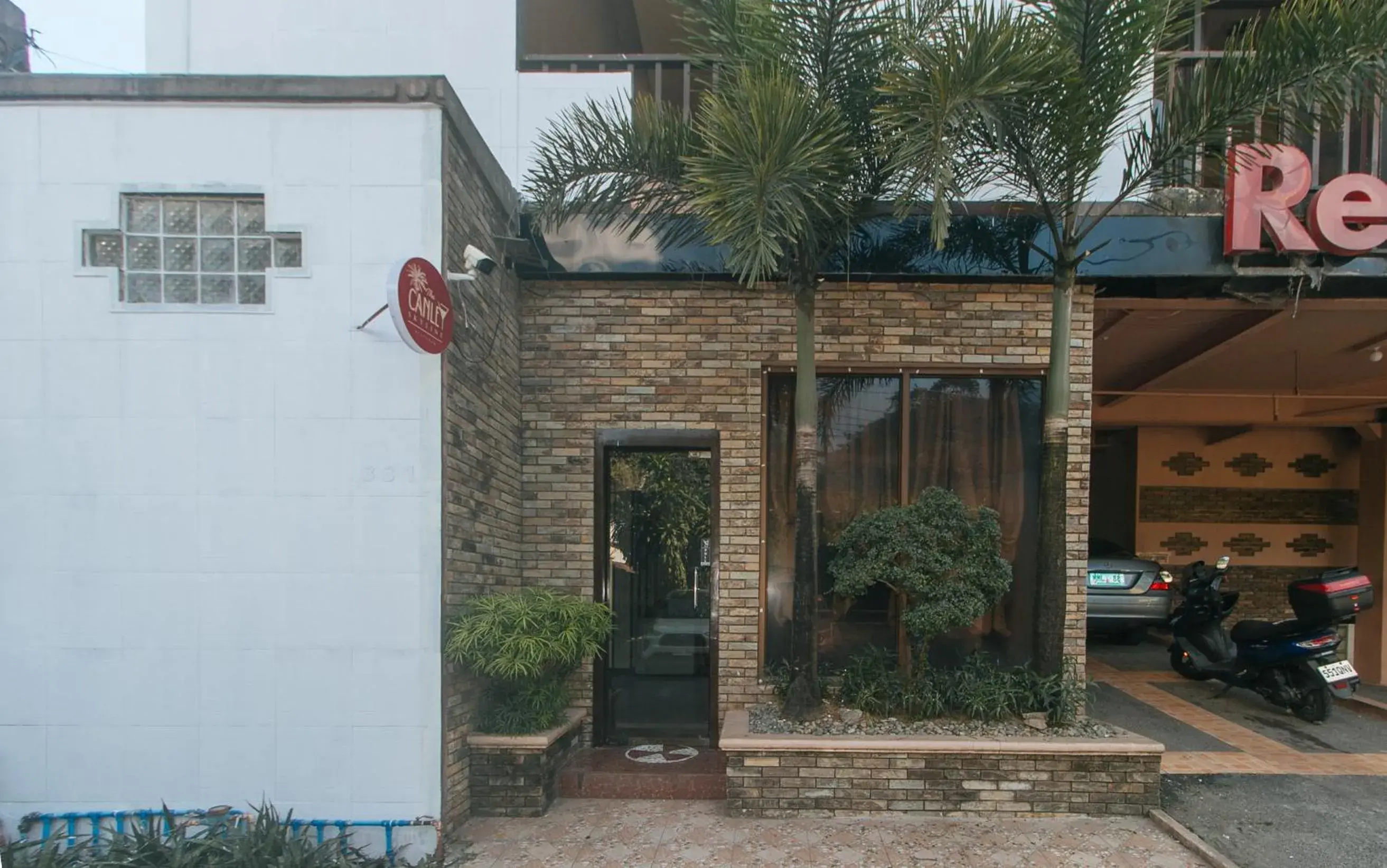 Property building in RedDoorz Plus at Canley Residential Property building in RedDoorz Plus at Canley Residential