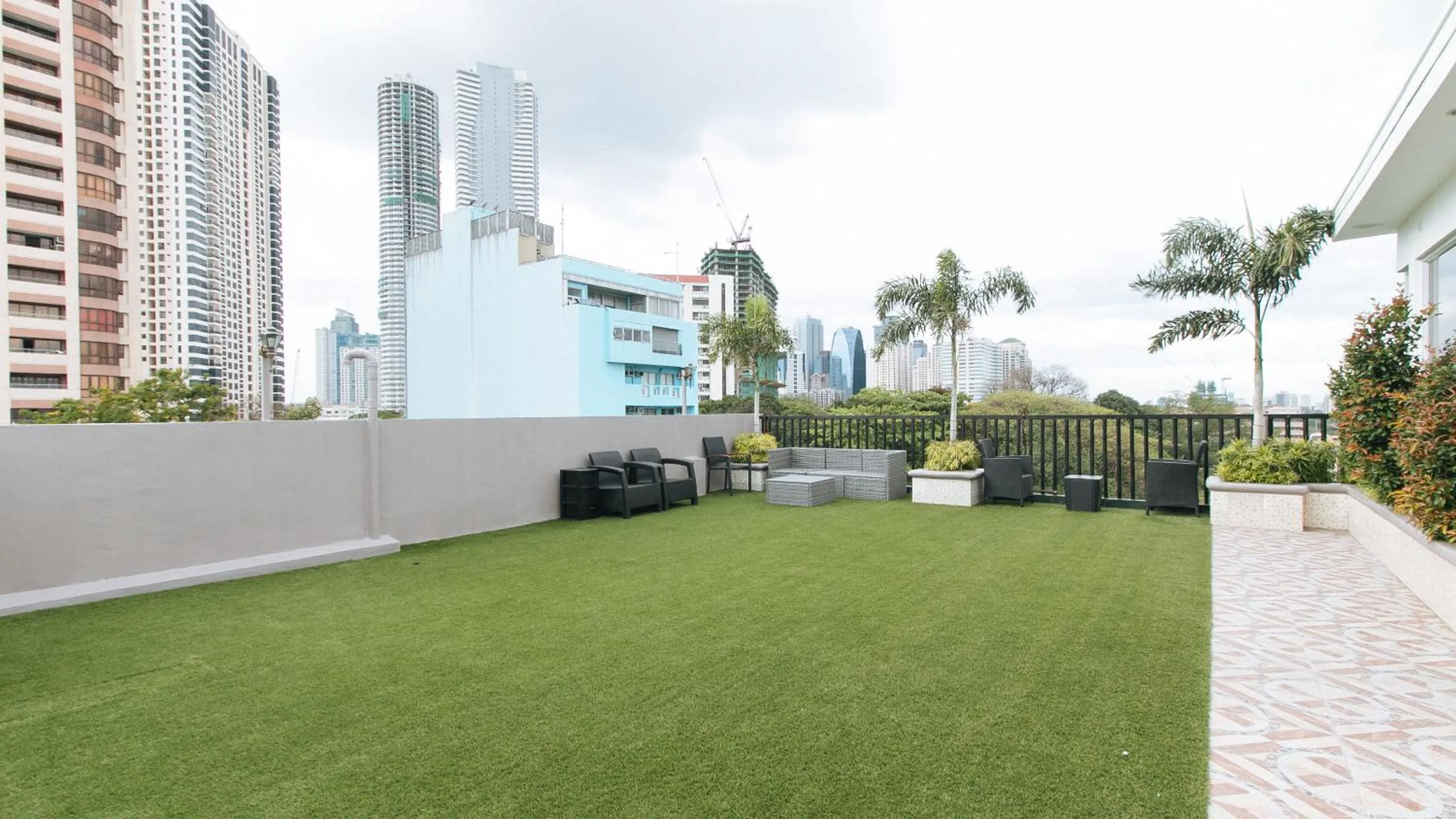 Balcony/Terrace in RedDoorz Plus at Canley Residential