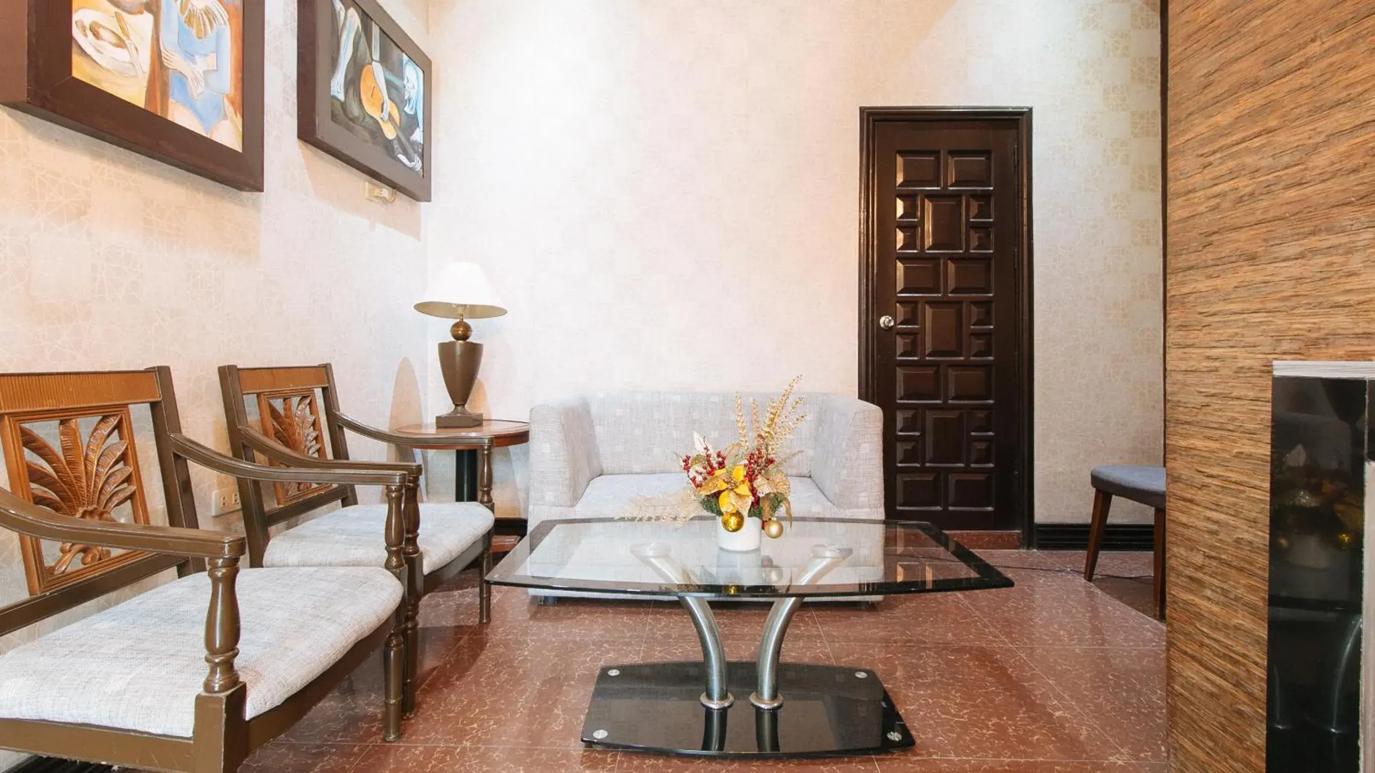 Lobby or reception, Bed in RedDoorz Plus at Canley Residential Lobby or reception, Bed in RedDoorz Plus at Canley Residential