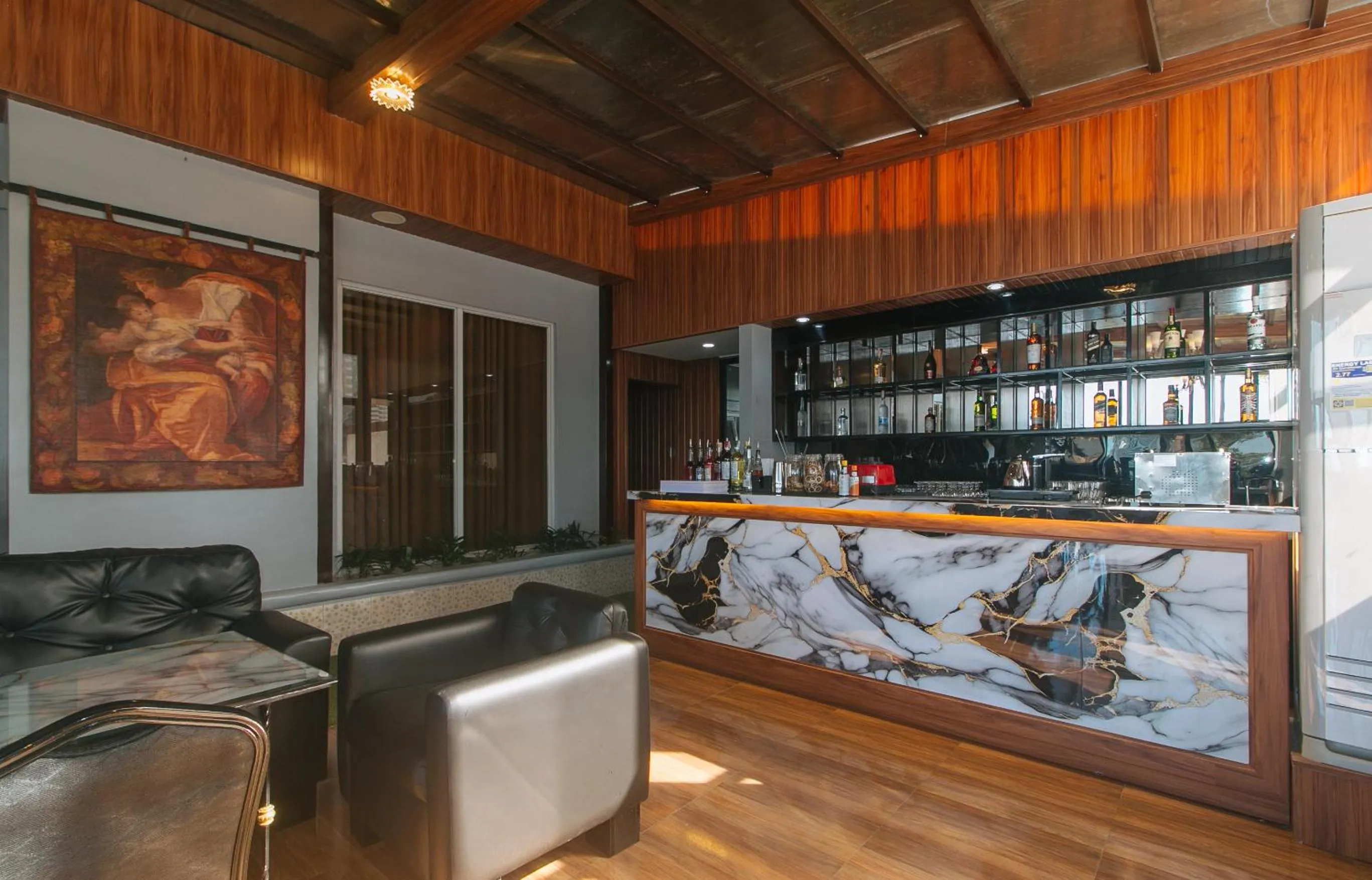 Lounge or bar in RedDoorz Plus at Canley Residential