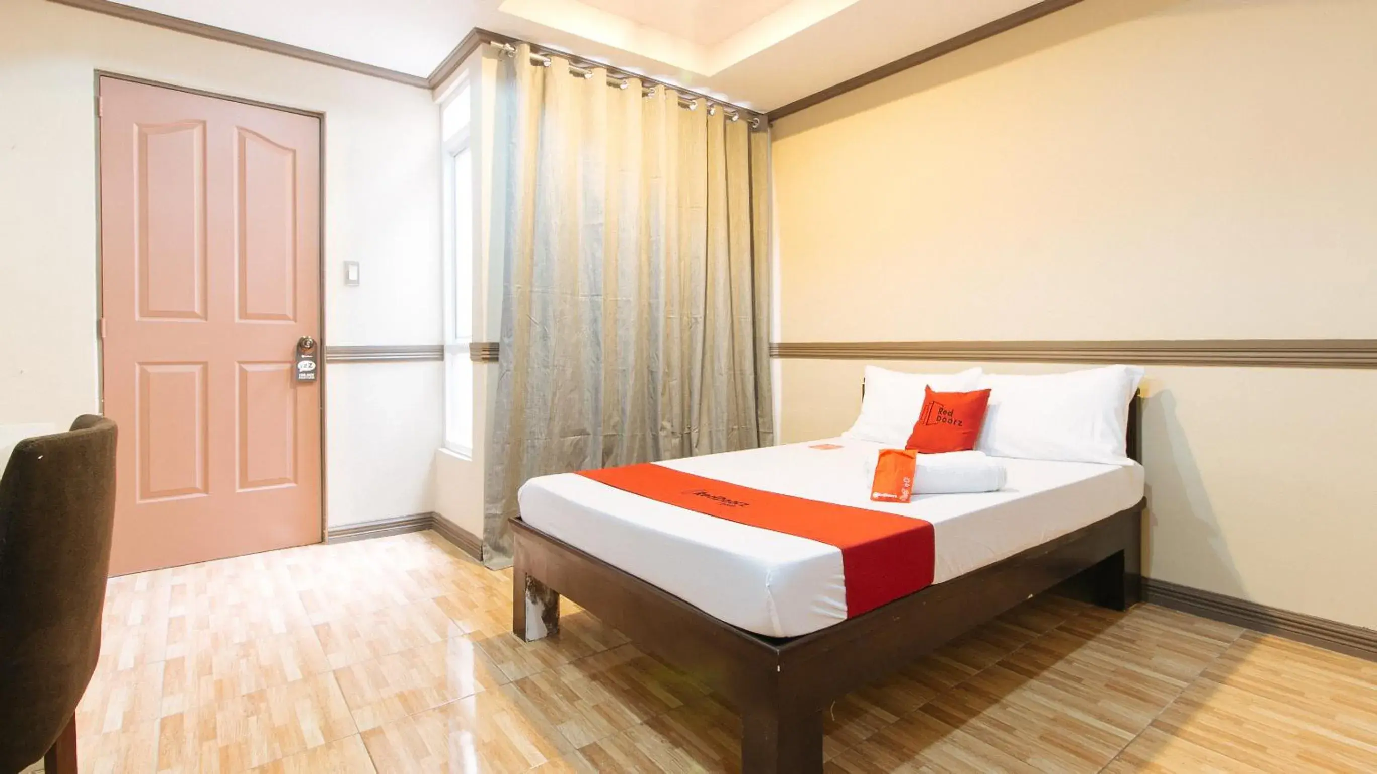 Bedroom, Bed in RedDoorz Plus at Canley Residential Bedroom, Bed in RedDoorz Plus at Canley Residential