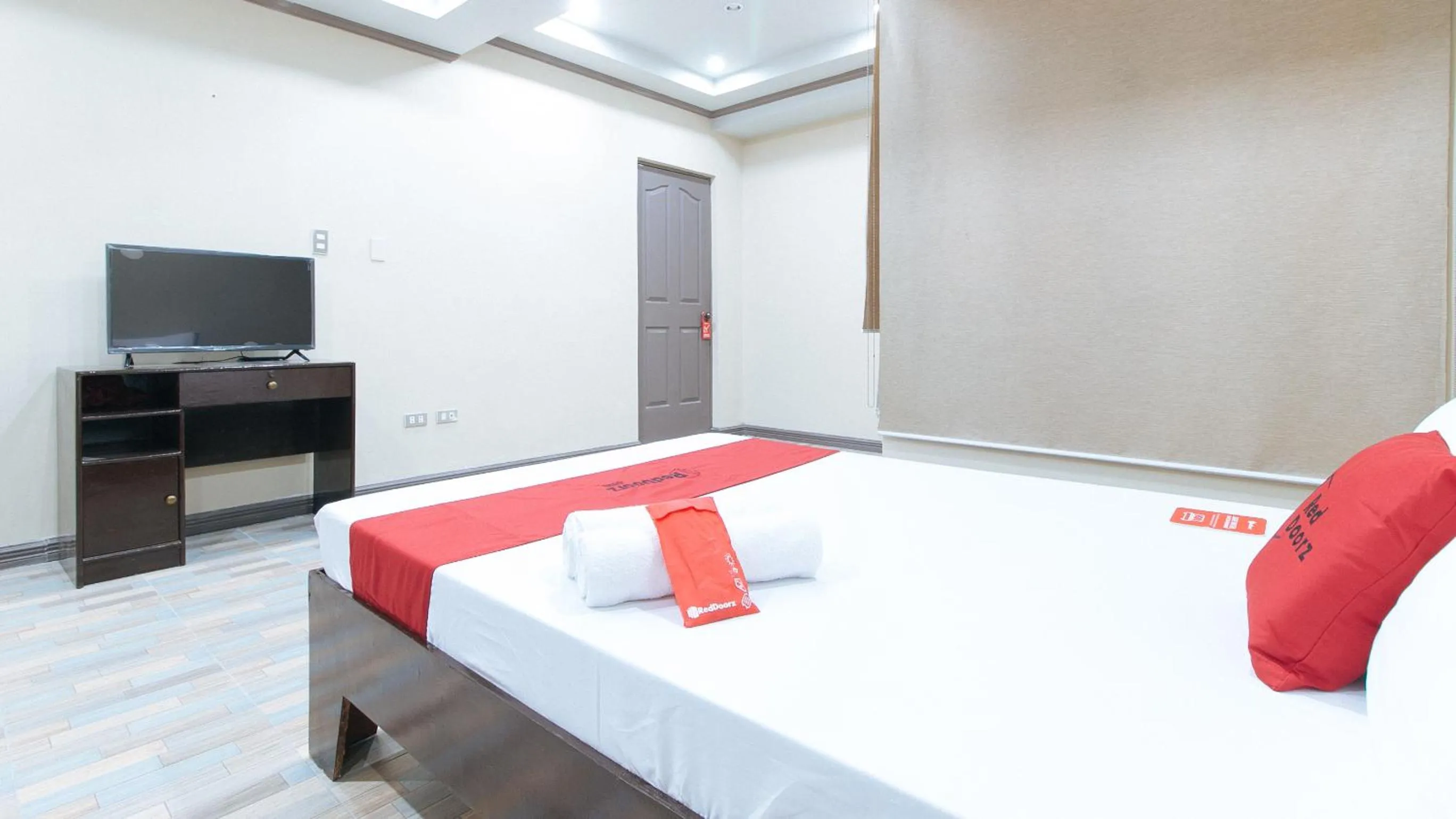 Bedroom, Bed in RedDoorz Plus at Canley Residential