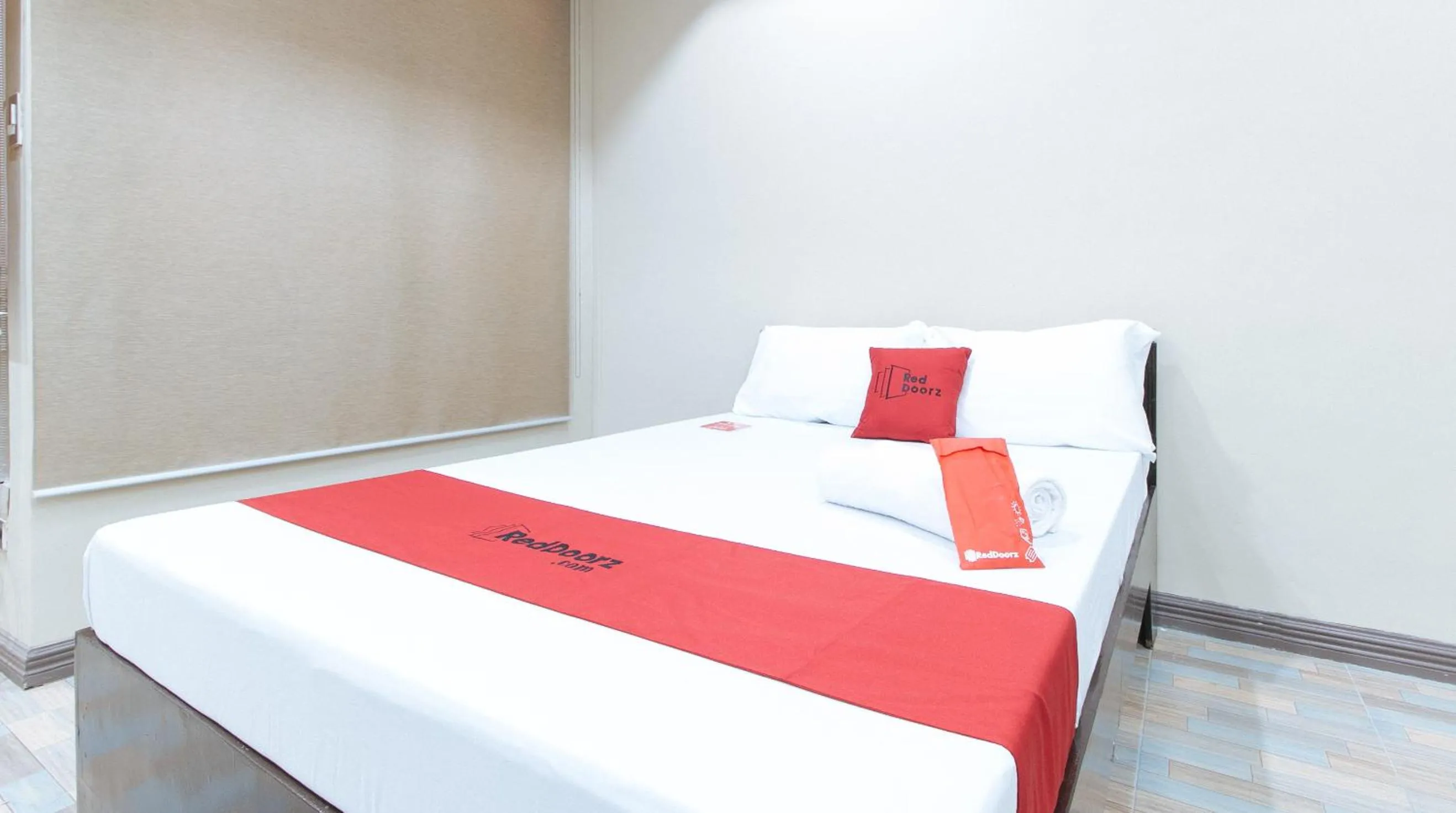 Bedroom, Bed in RedDoorz Plus at Canley Residential