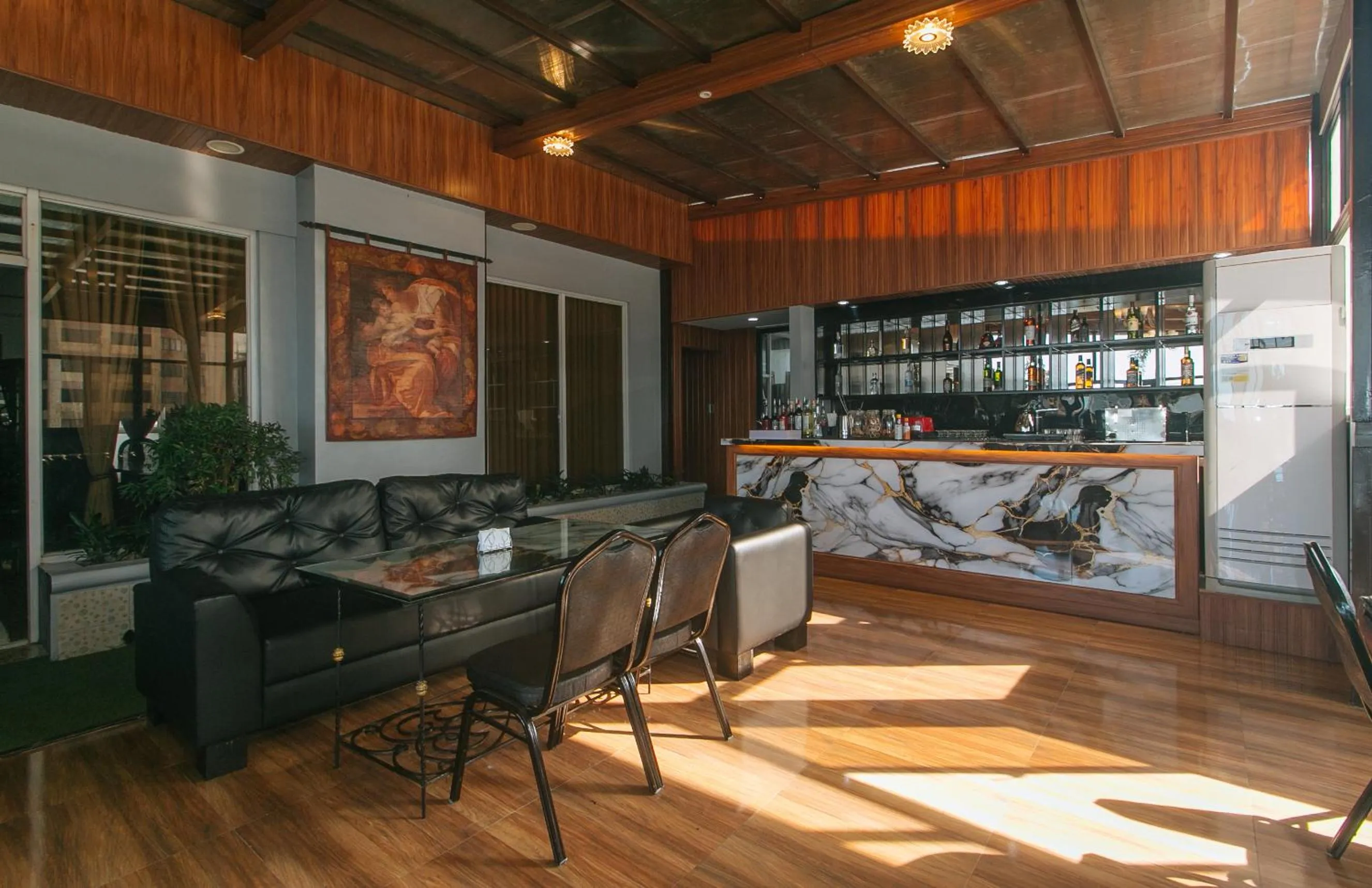 Seating area in RedDoorz Plus at Canley Residential