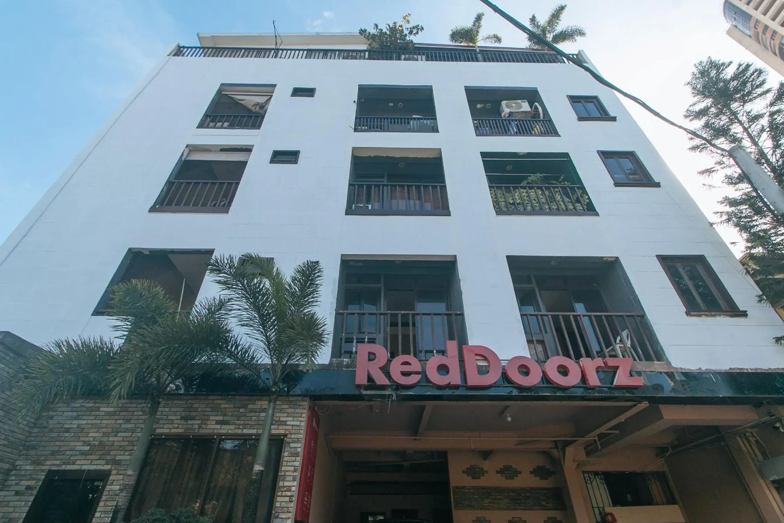 Property building in RedDoorz Plus at Canley Residential Property building in RedDoorz Plus at Canley Residential