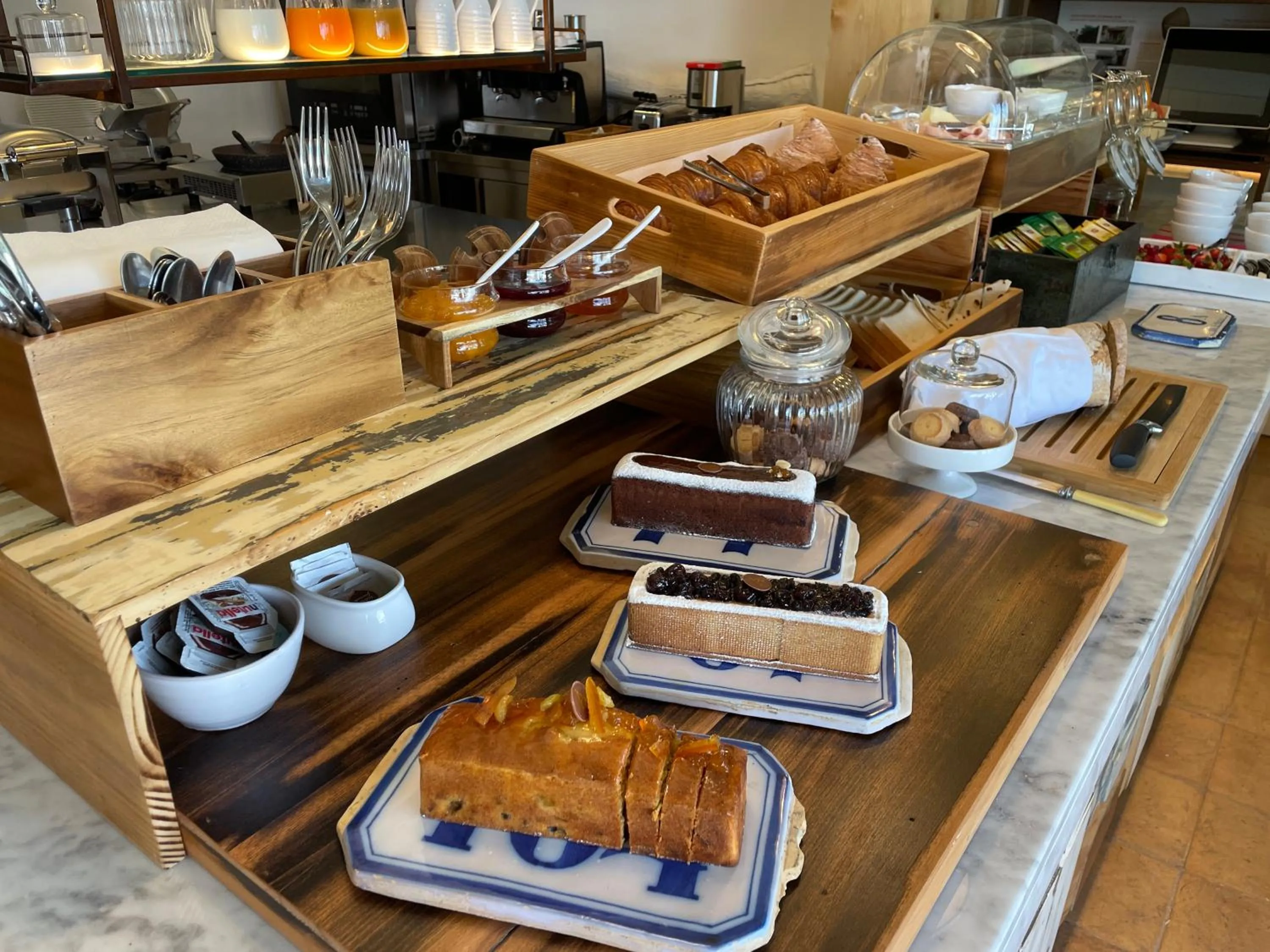 Breakfast in Castello di Granarola Relais - Adults Friendly -