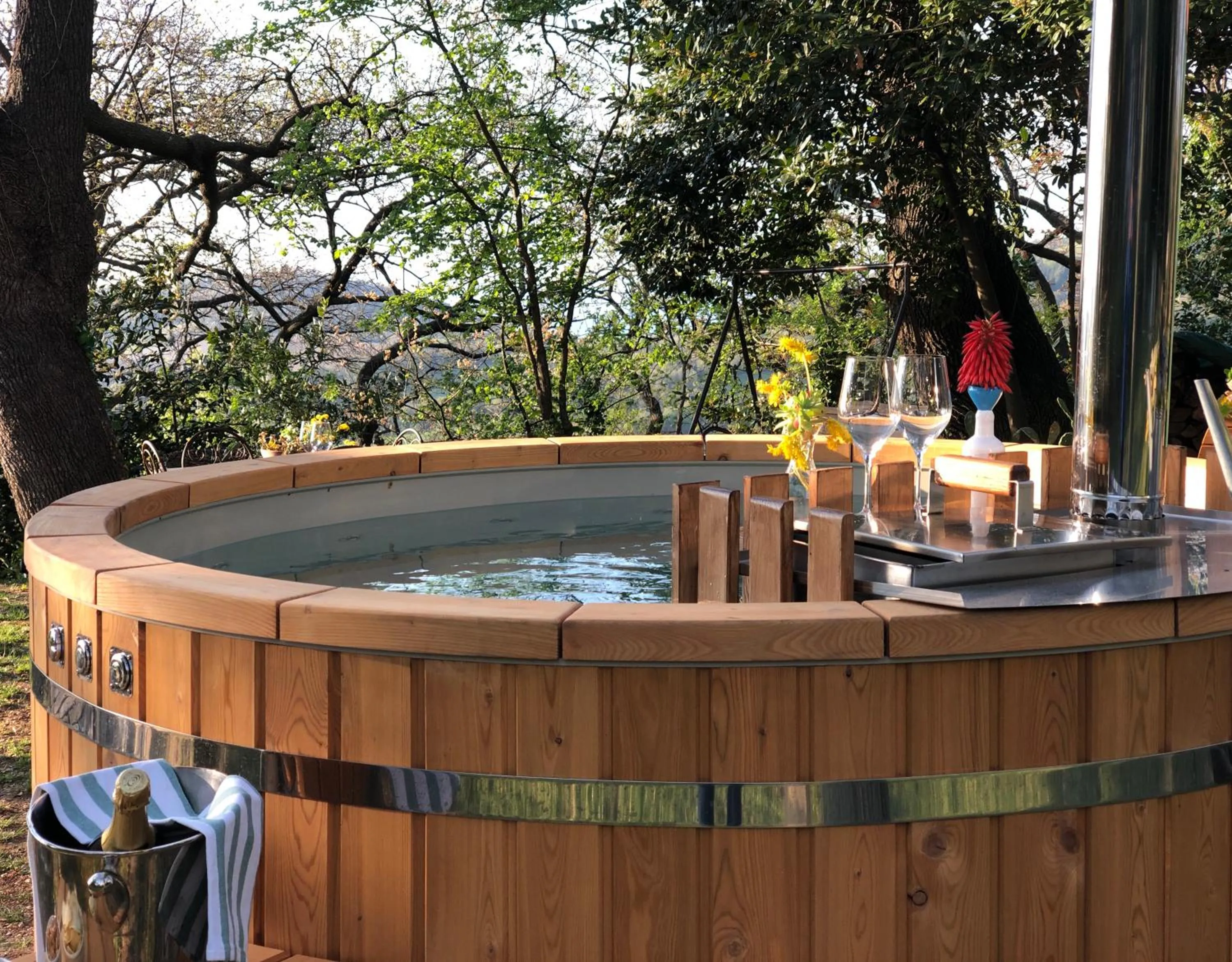 Open Air Bath in Castello di Granarola Relais - Adults Friendly -