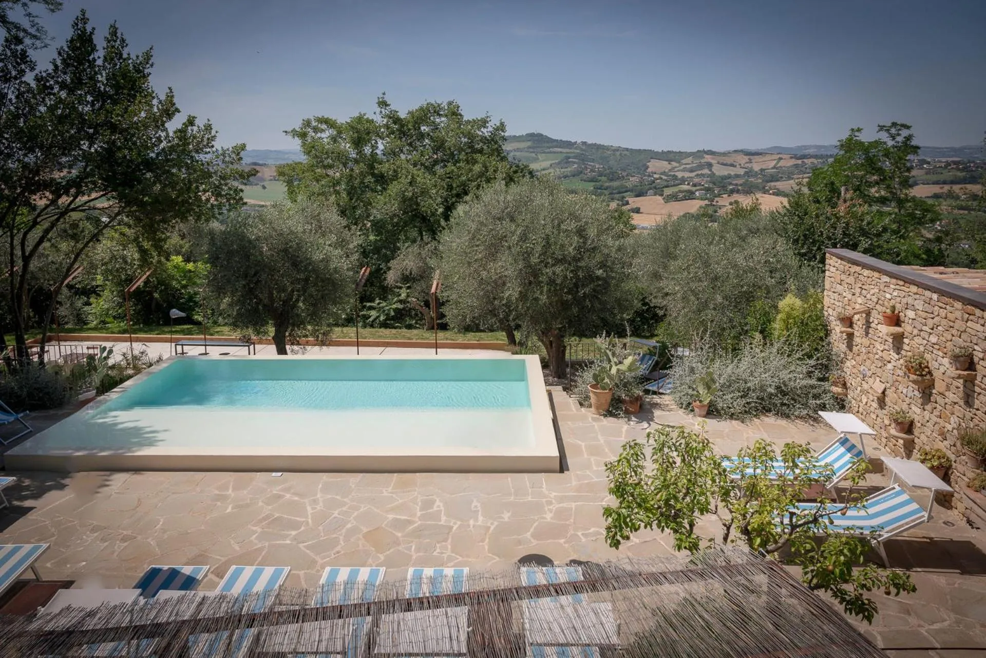 Swimming pool in Castello di Granarola Relais - Adults Friendly -