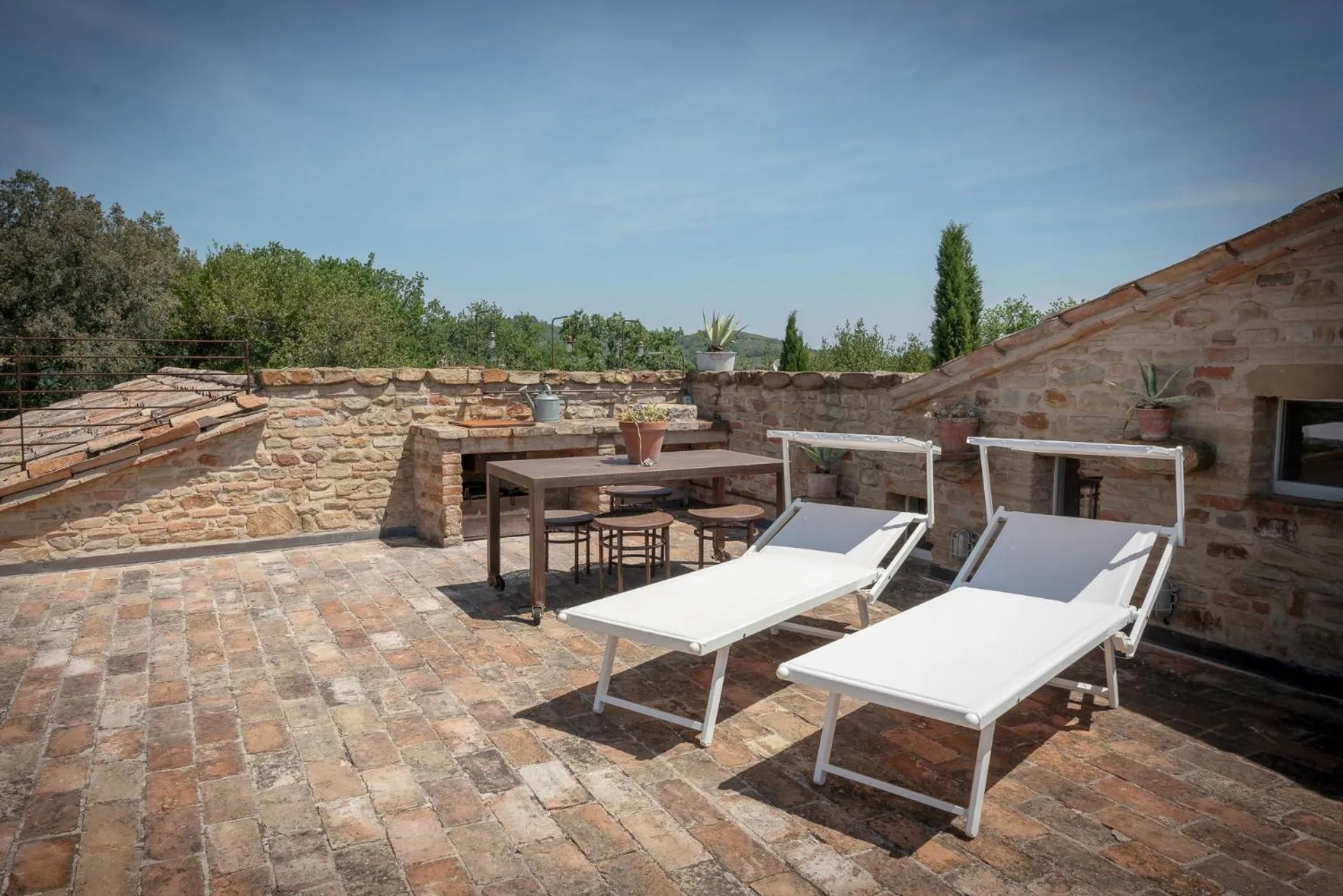 sunbed in Castello di Granarola Relais - Adults Friendly -
