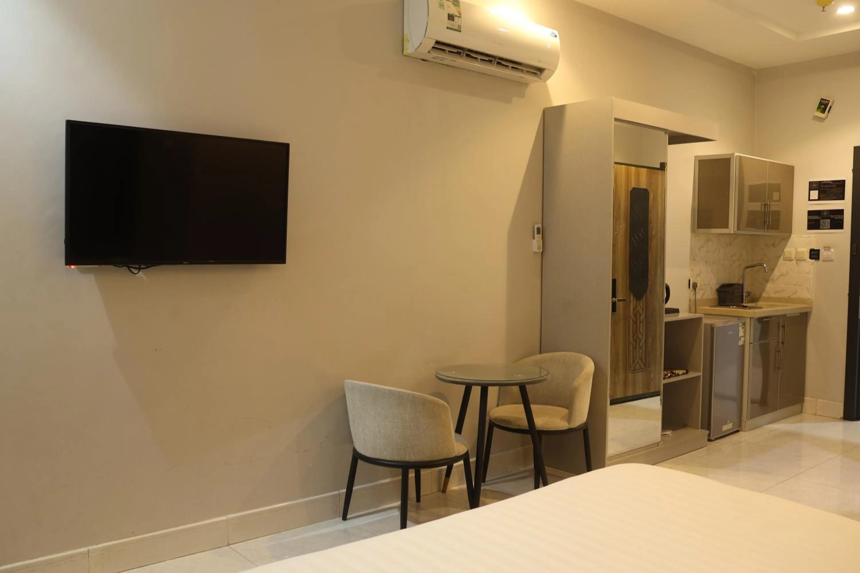 Areen Al Naeem Served Apartments