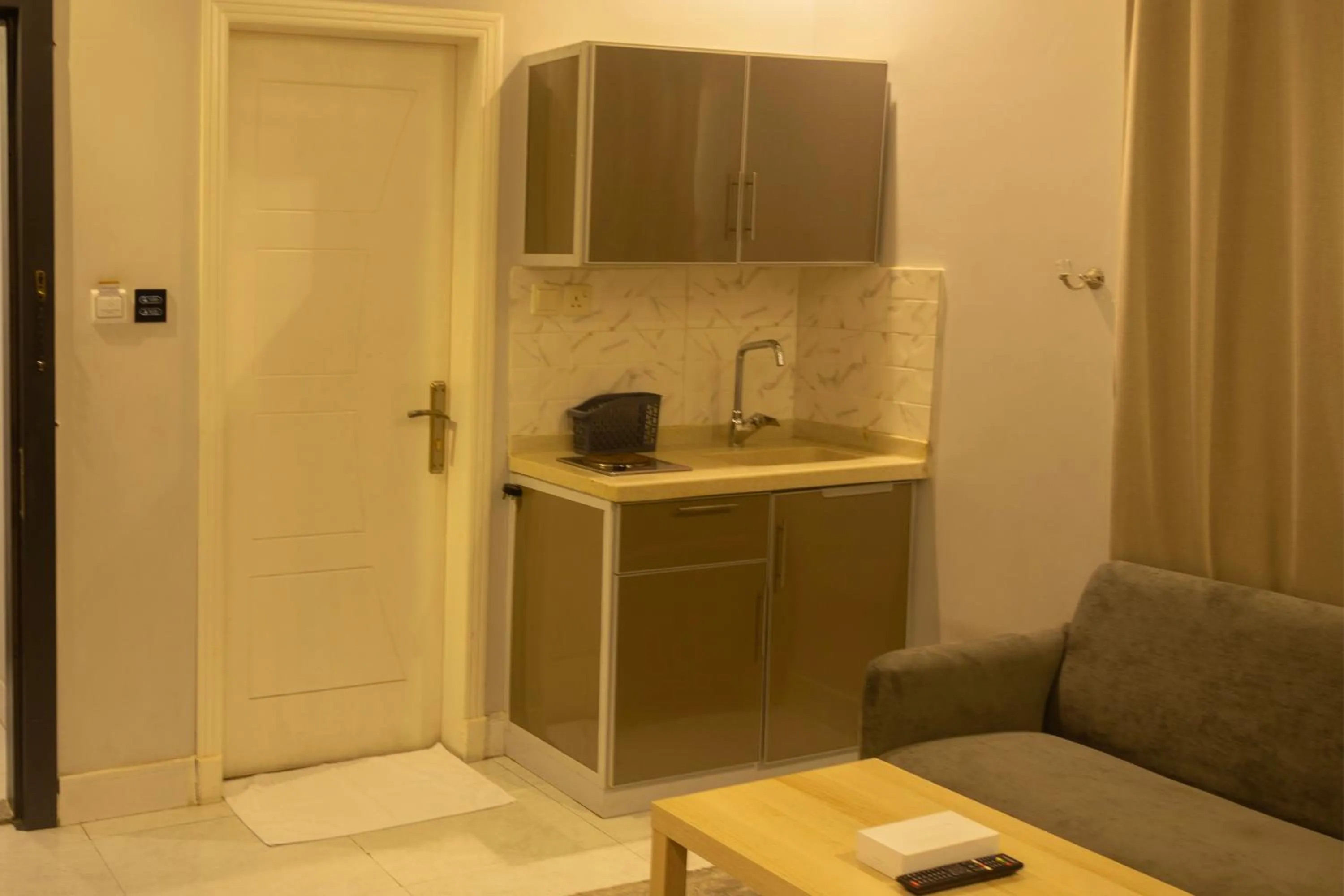 Areen Al Naeem Served Apartments