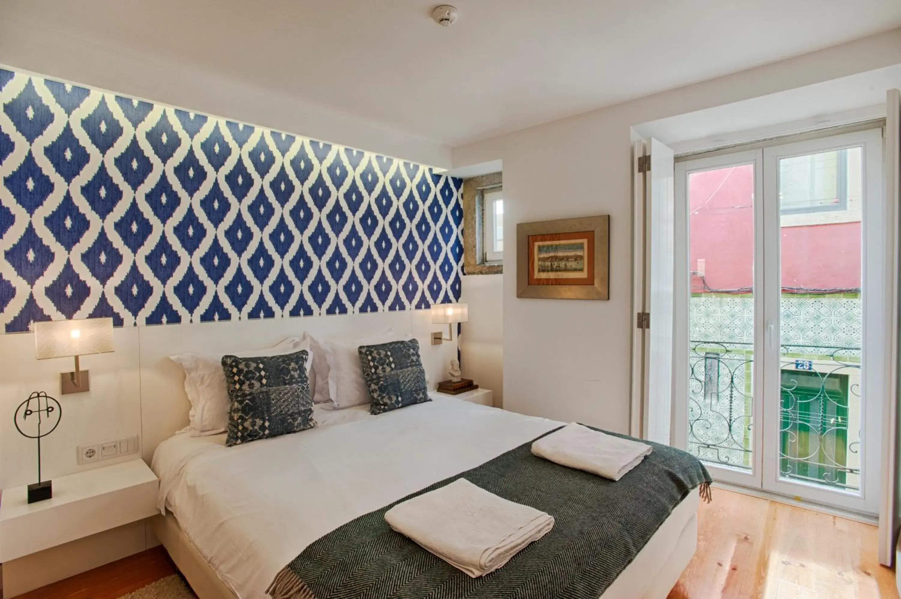 Decorative detail, Bed in Dear Lisbon - Charming House Decorative detail, Bed in Dear Lisbon - Charming House