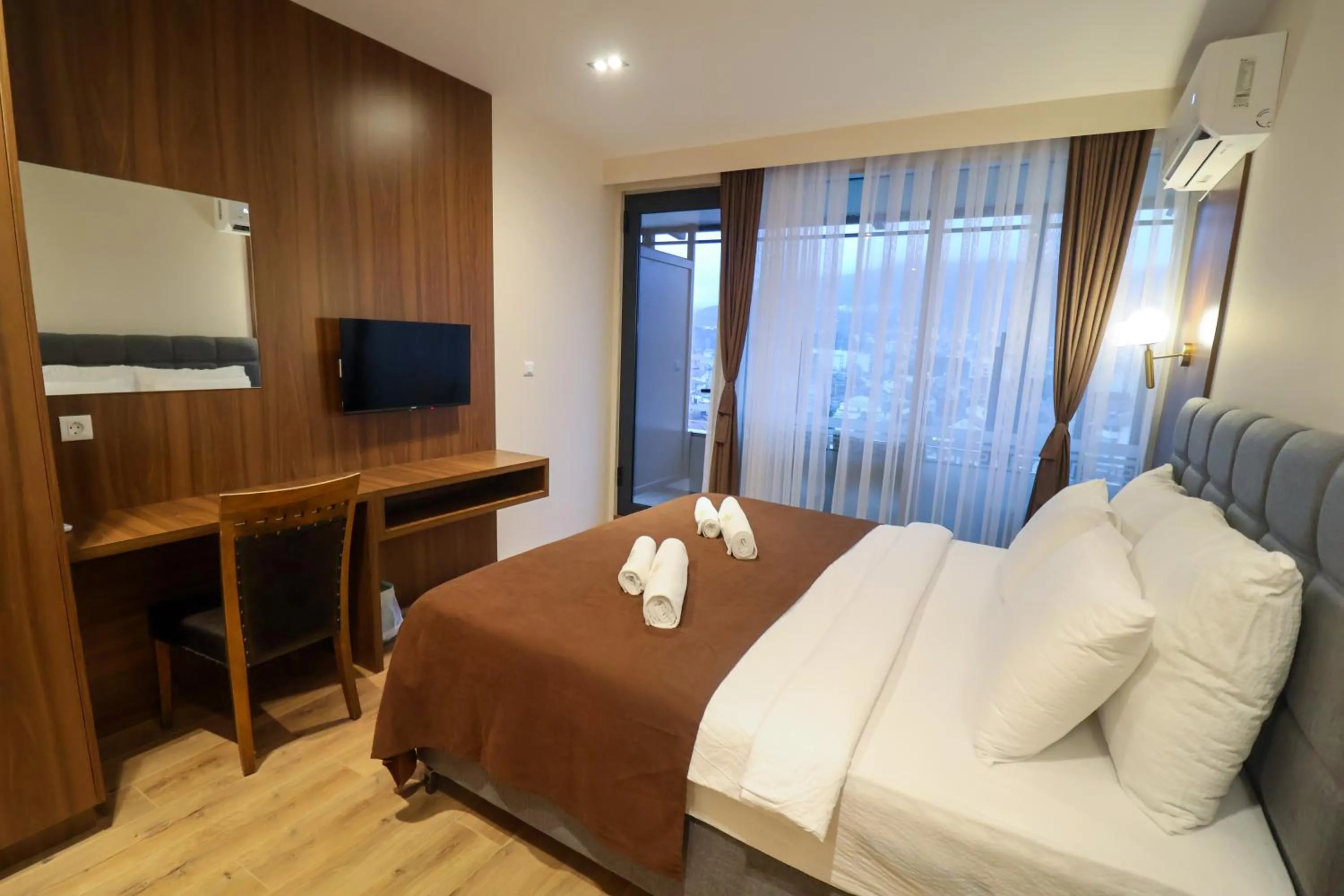Bed in Hotel Semitronix
