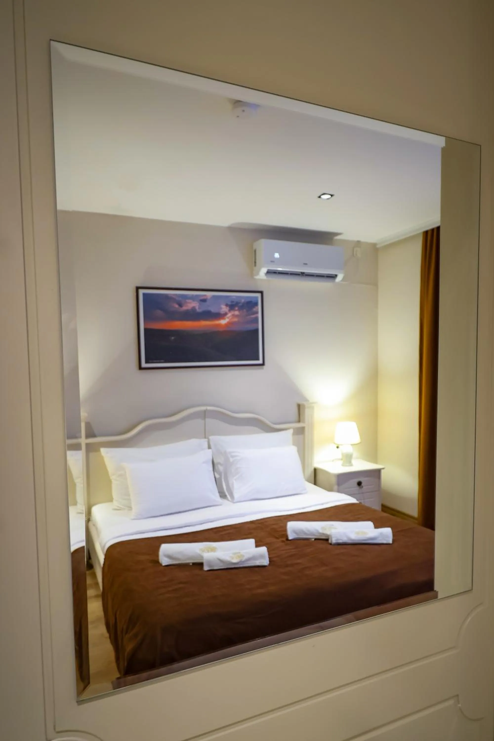 Bed in Hotel Semitronix