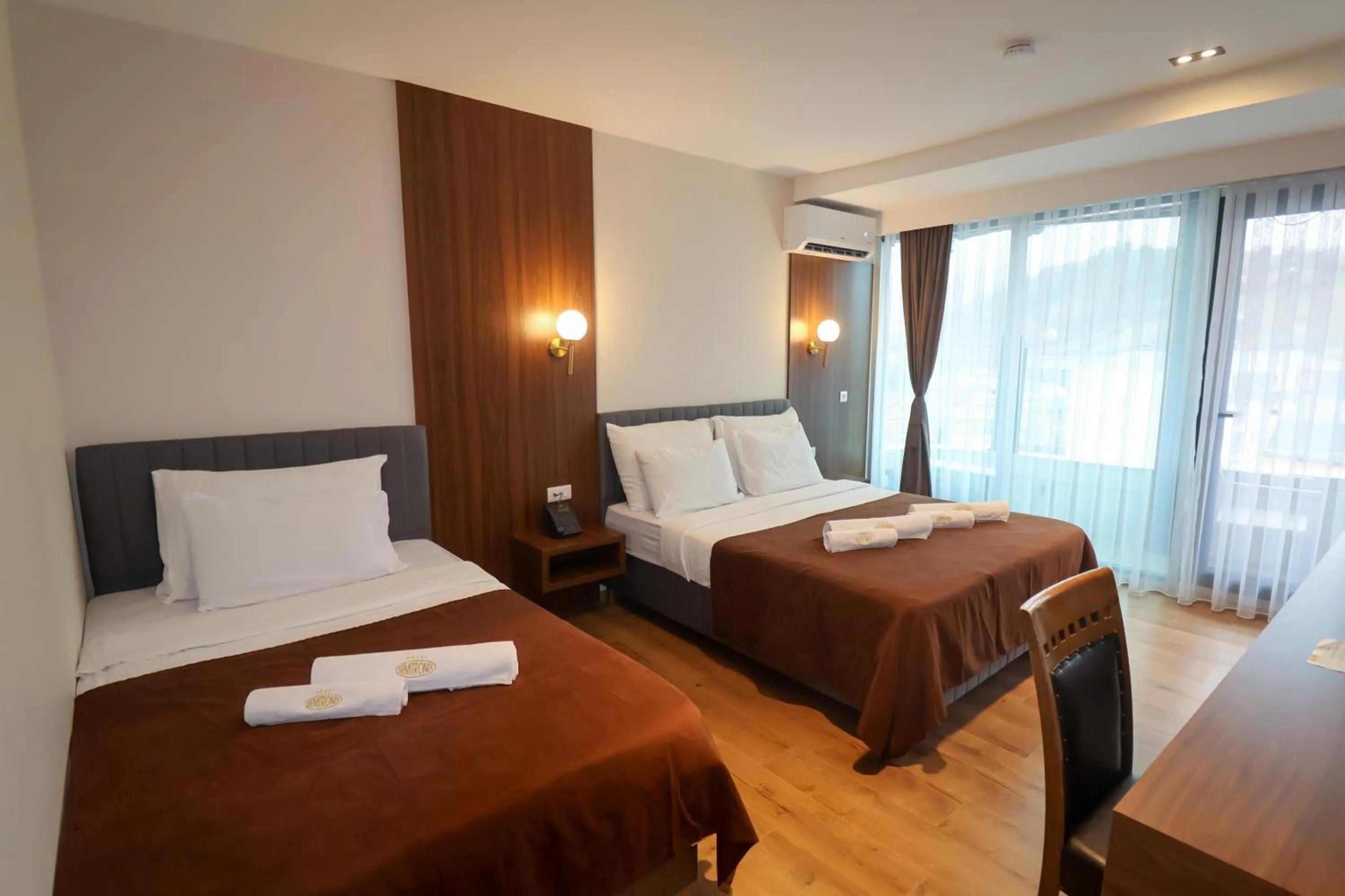 Bed in Hotel Semitronix