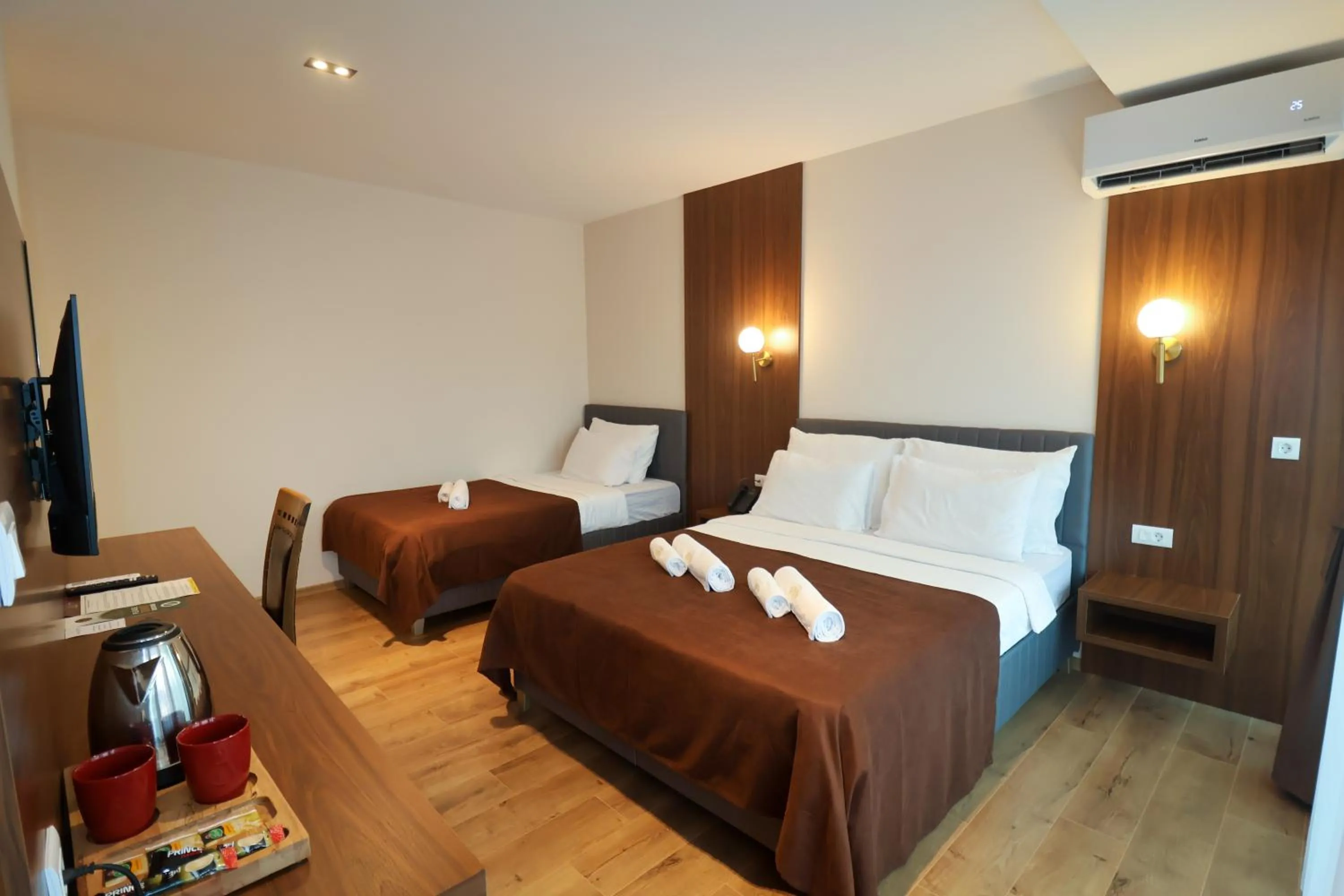 Bed in Hotel Semitronix