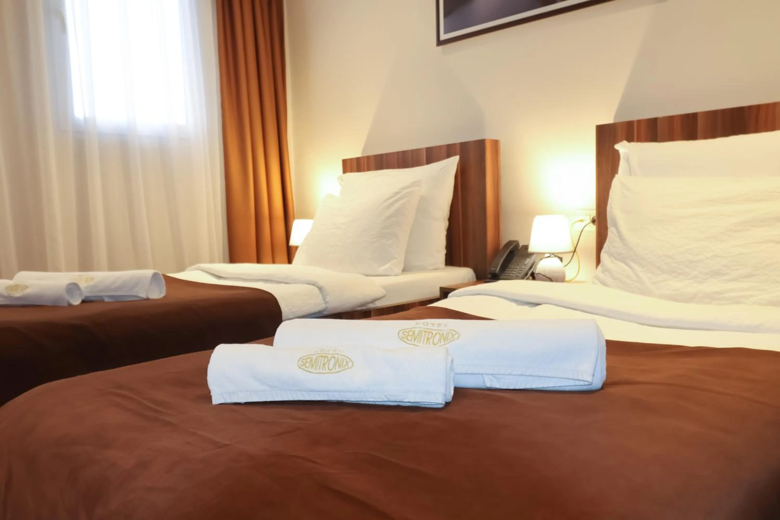 Bed in Hotel Semitronix