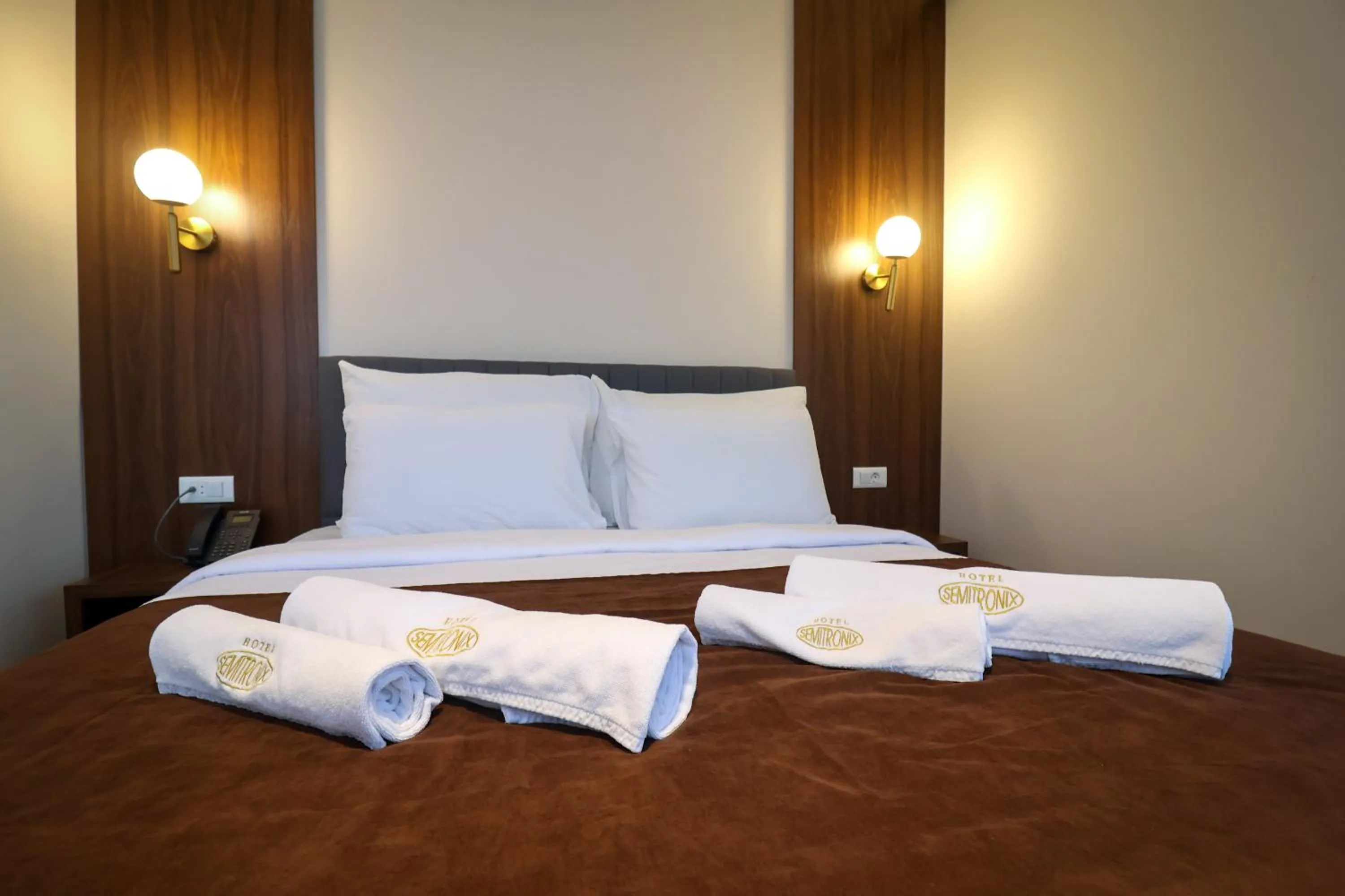 Bed in Hotel Semitronix