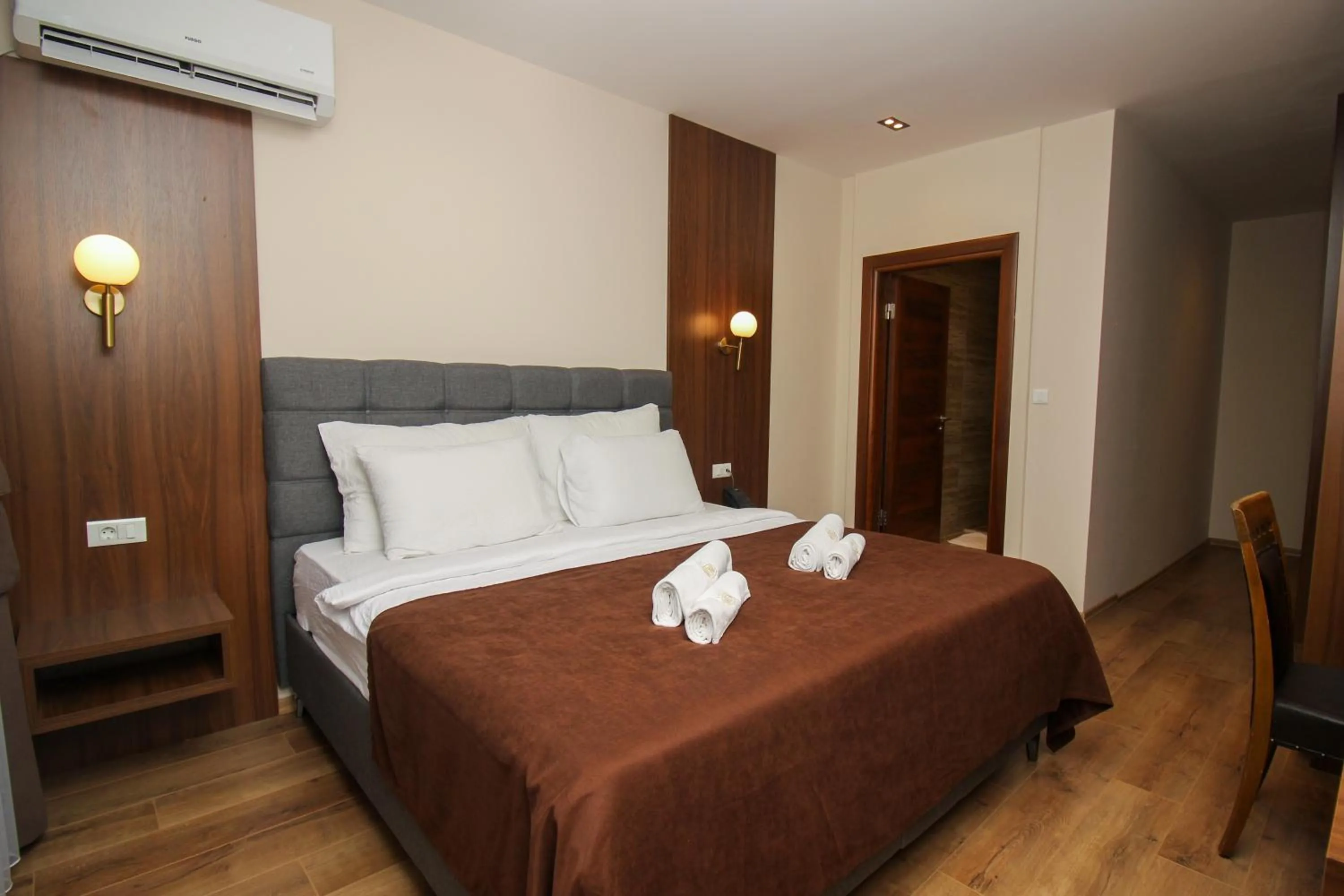 Bed in Hotel Semitronix