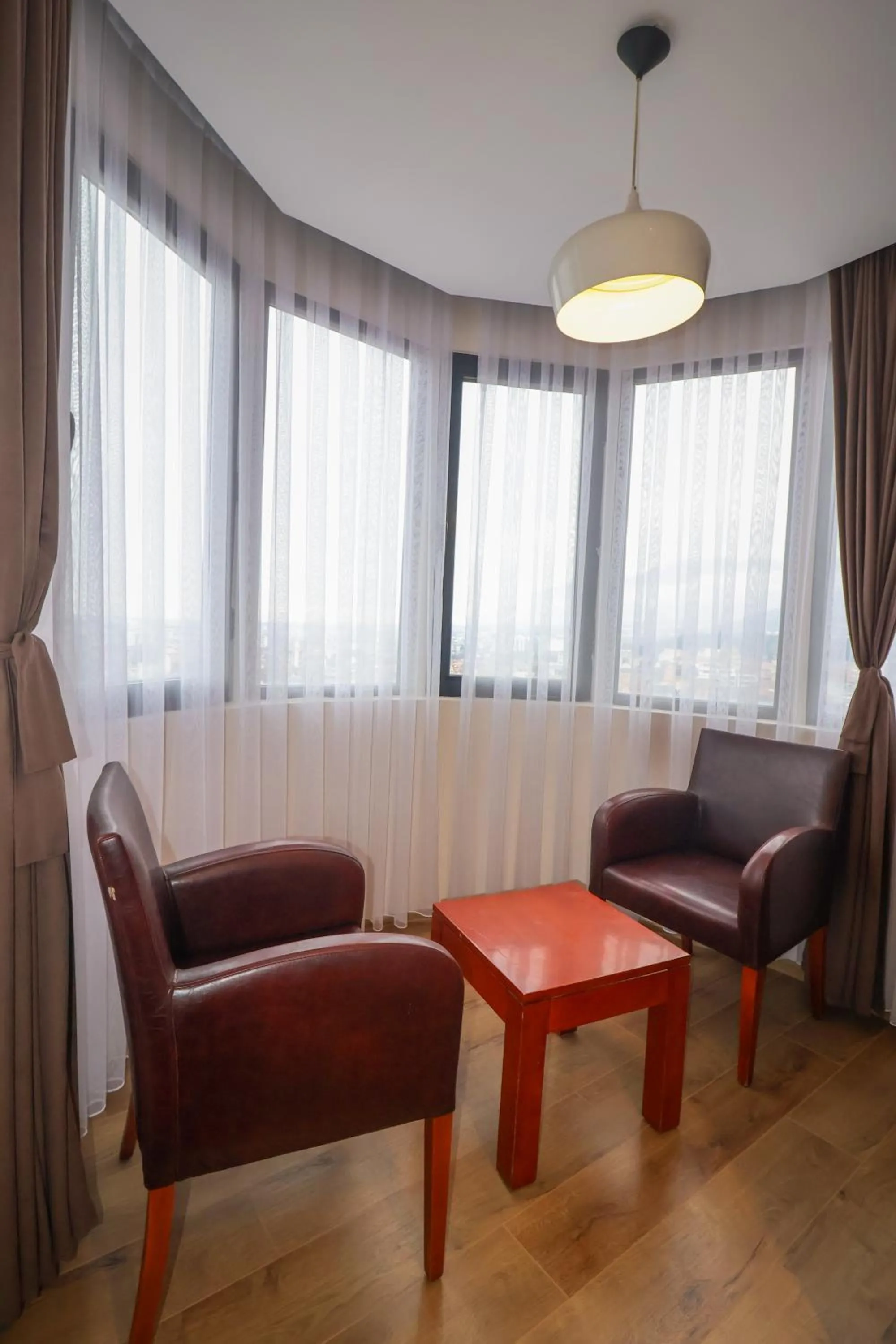 Seating area in Hotel Semitronix