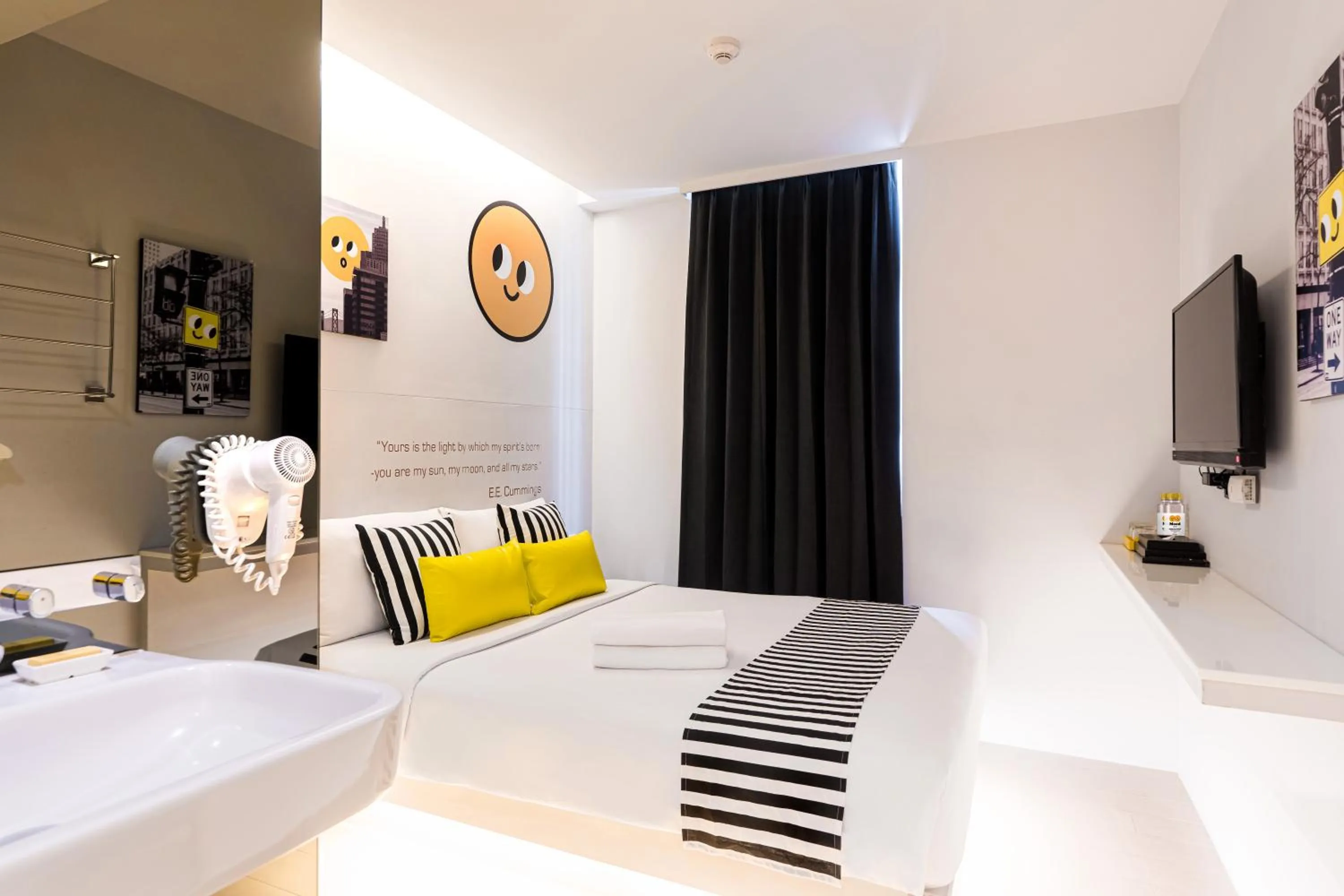 TV and multimedia in Mood Hotel Pattaya