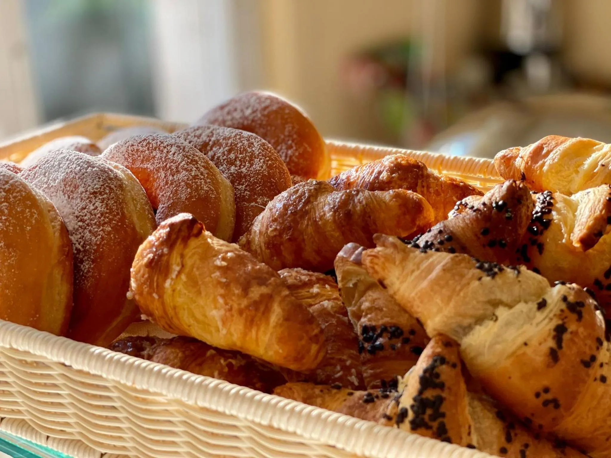 Restaurant/places to eat in Mansarda Cannes