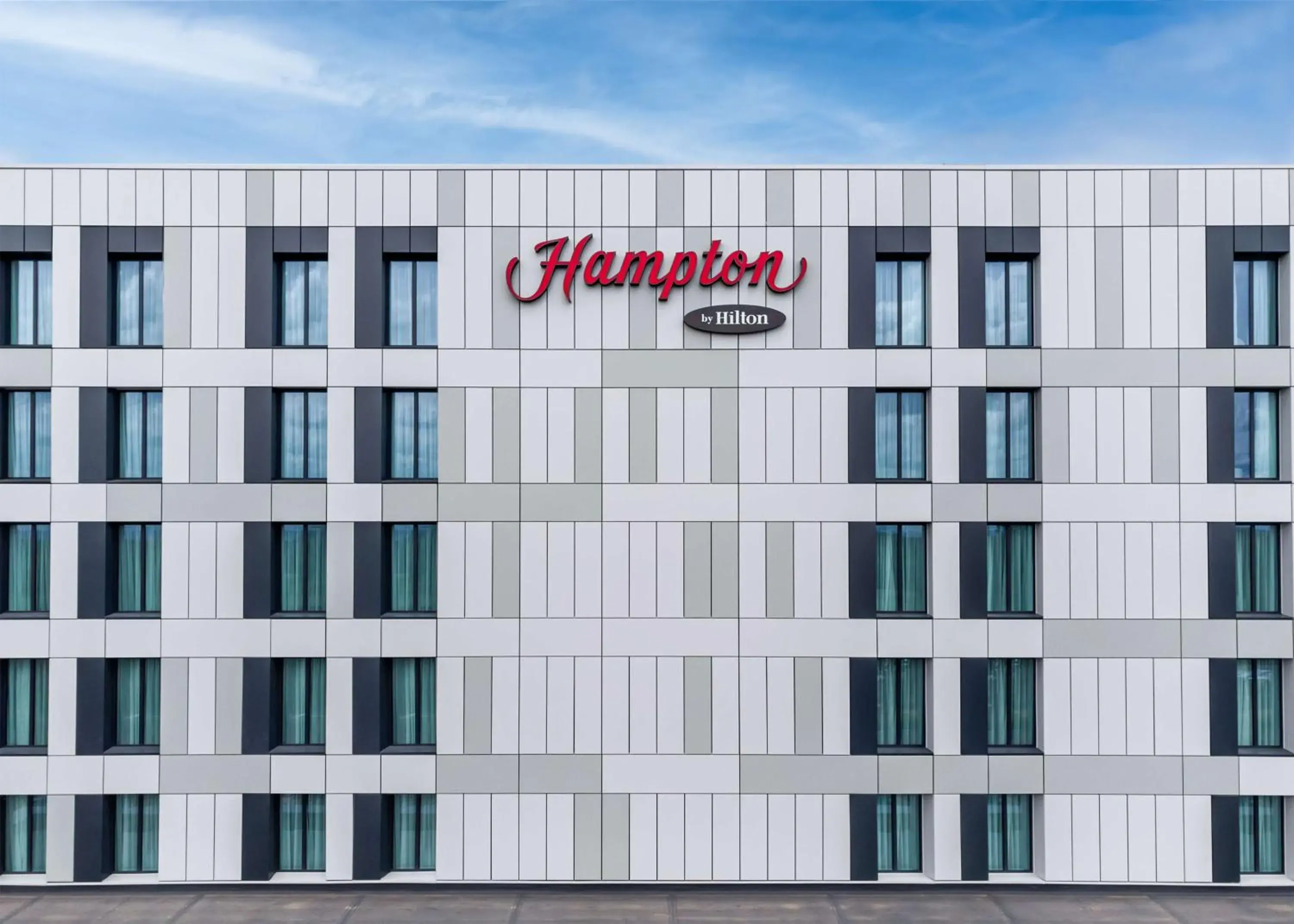Property building in Hampton by Hilton High Wycombe Property building in Hampton by Hilton High Wycombe