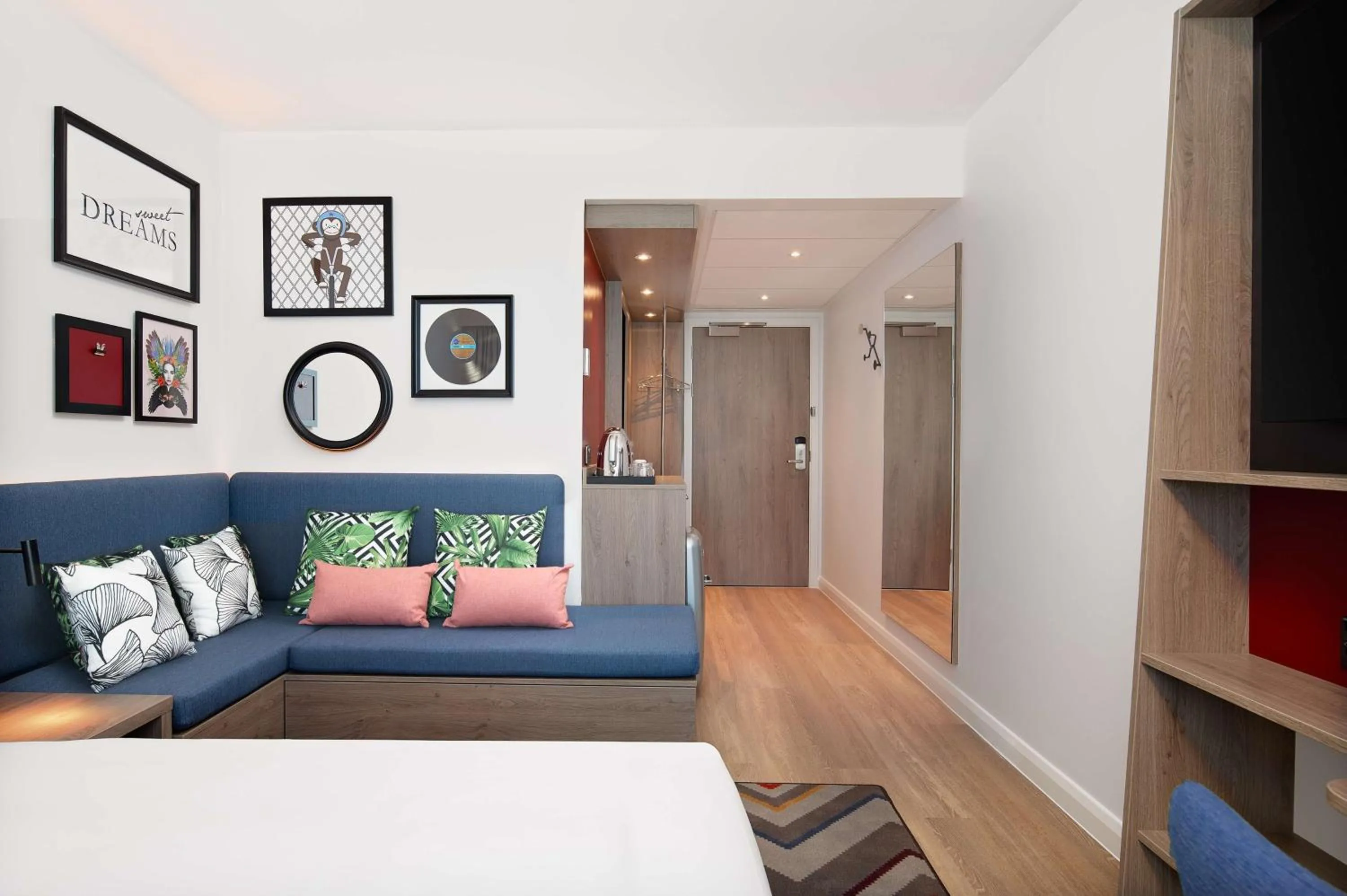 Bedroom, Bed in Hampton by Hilton High Wycombe